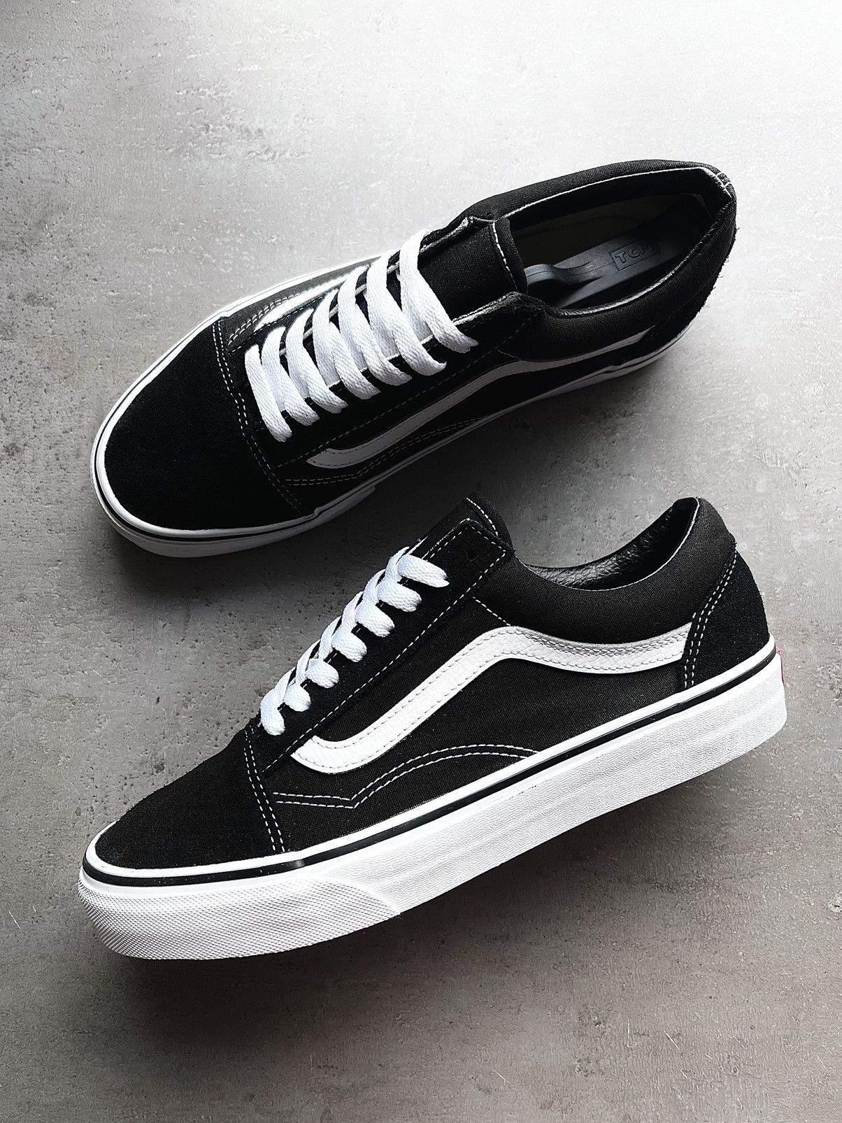 Vans Vans Old Skool Basic Black/White Sneakers Size 40/26cm