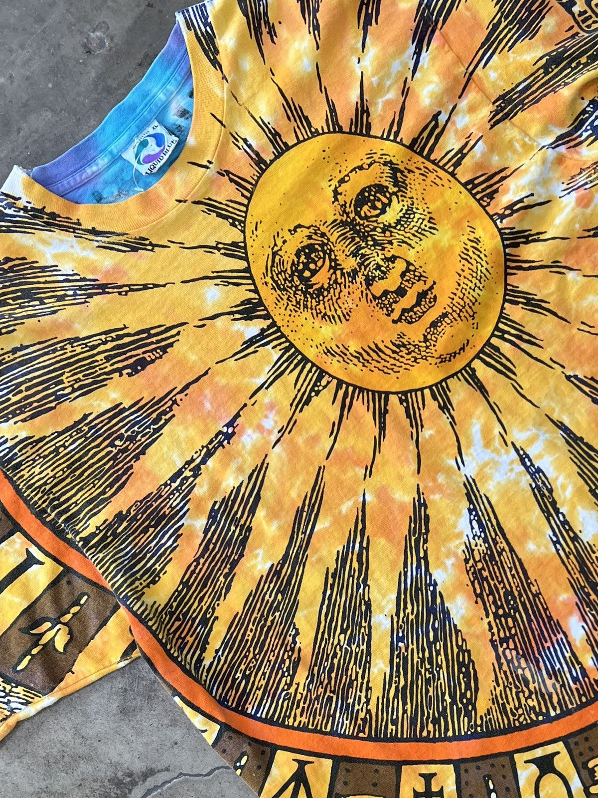Vintage Vintage Liquid Blue AOP Sun and Moon Solstice Tee XL Size US XL / EU 56 / 4 - 1 Thumbnail