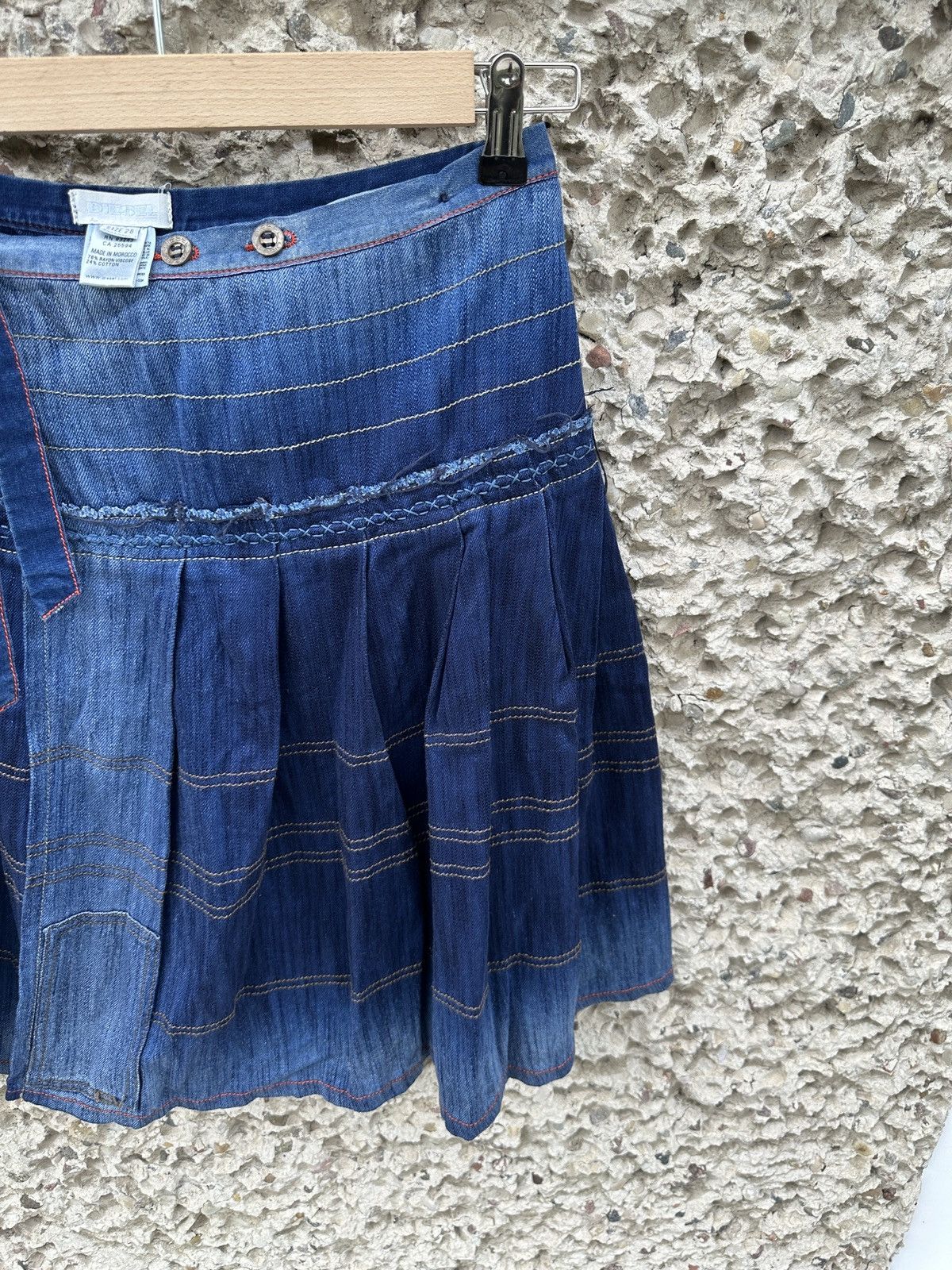 Diesel Vintage y2k Diesel denim skirt Size 28" / US 6 / IT 42 - 4 Thumbnail