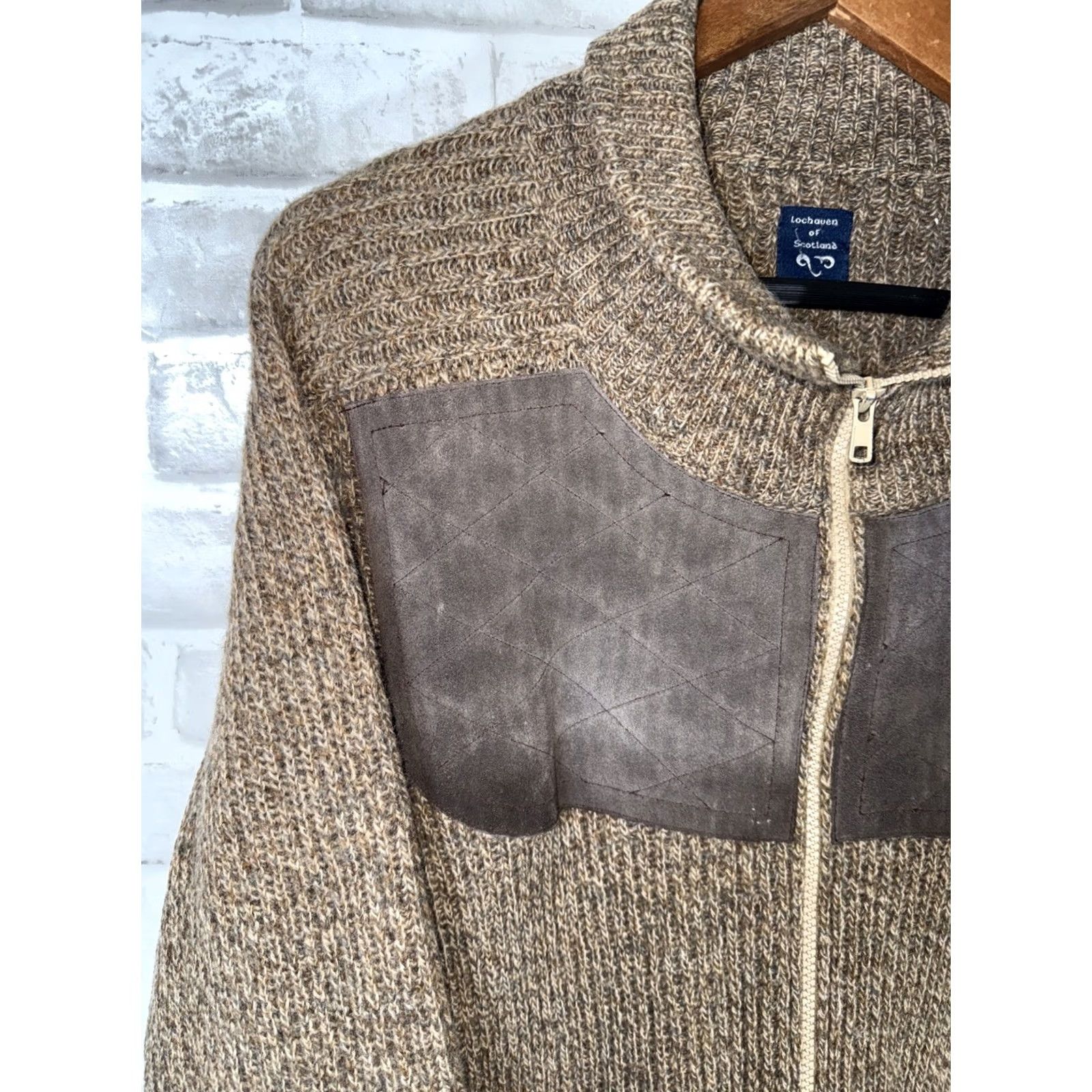 Vintage Lochaven Of Scotland Cardigan Sweater Brown 100% Wool Zip Up Suede Detail Men M Size US M / EU 48-50 / 2 - 6 Thumbnail