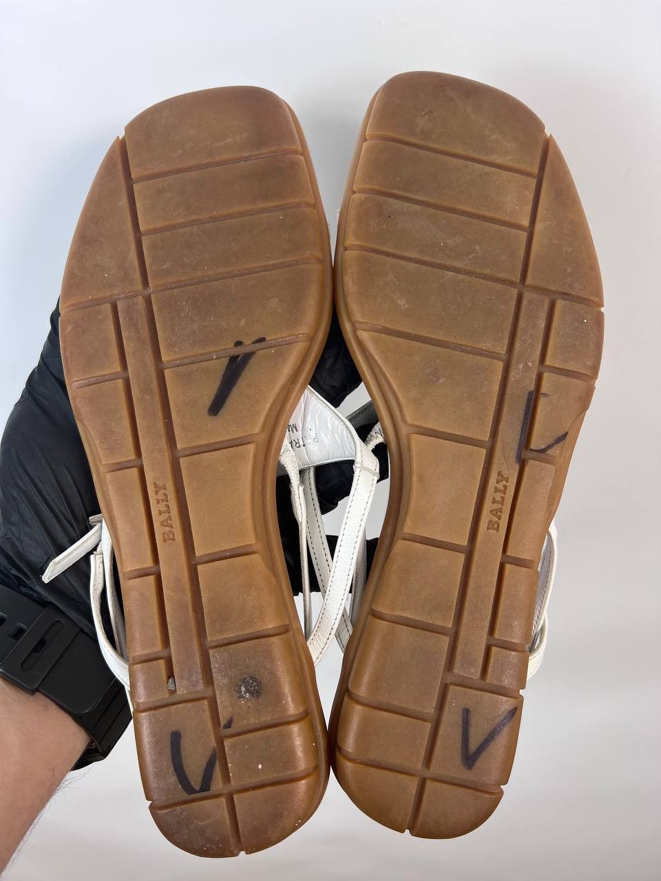 Bally Bally Patrai White Leather Sandals Flats EU 37 Silver Size US 6.5 / IT 36.5 - 6 Thumbnail