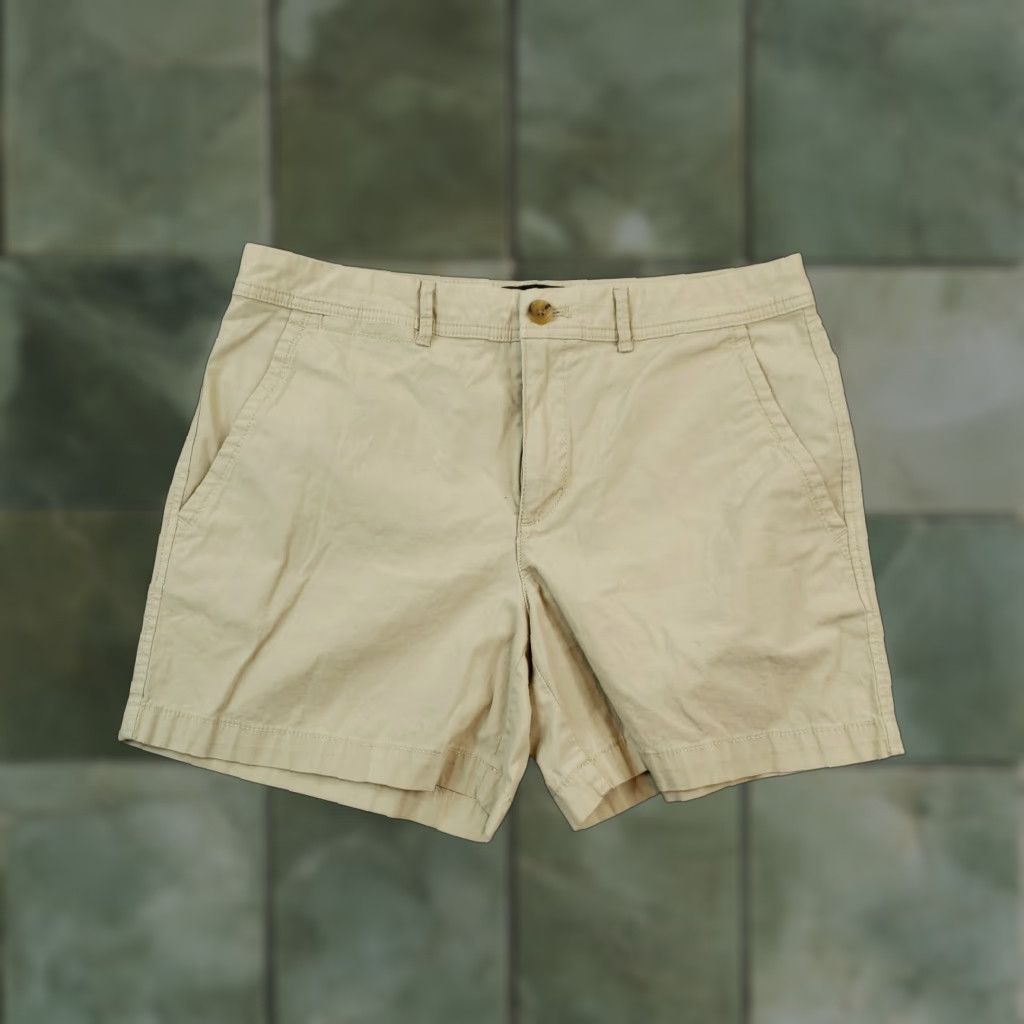 Banana Republic Banana Republic Women's Beige Chino Shorts, Size 8, Mid Rise, Stretch Size 30" / US 8 / IT 44 - 1 Thumbnail