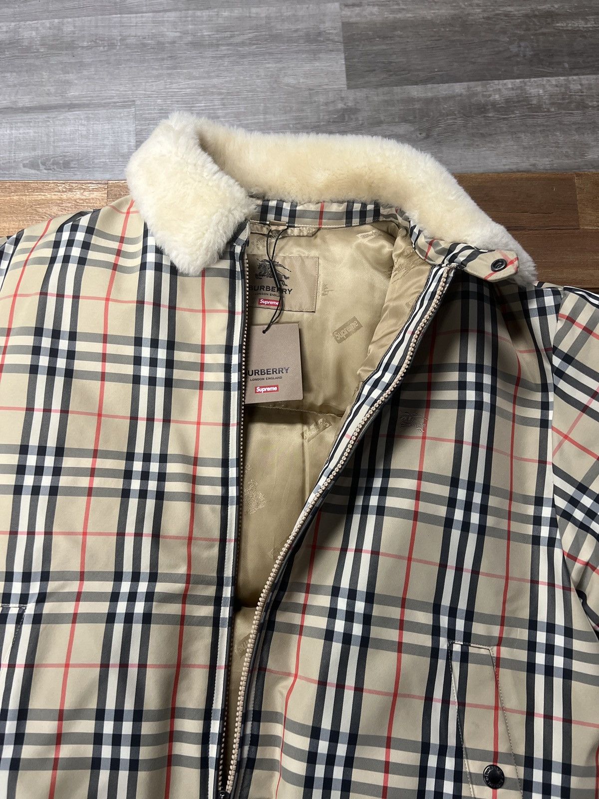 Burberry × Supreme Supreme Burberry Shearling collar down puffer jacket Size US L / EU 52-54 / 3 - 4 Thumbnail