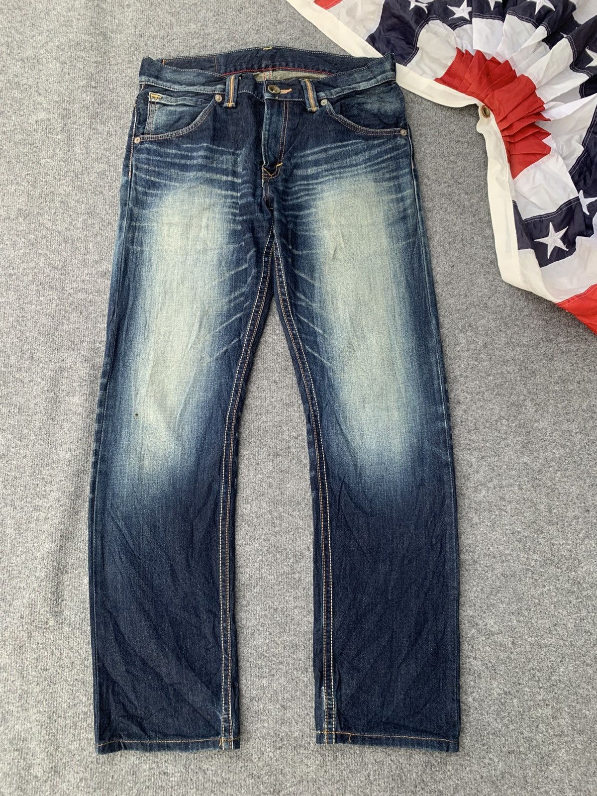Edwin Edwin Buffalo head nice faded & rare for Japanese denim. Size US 34 / EU 50 - 1 Thumbnail