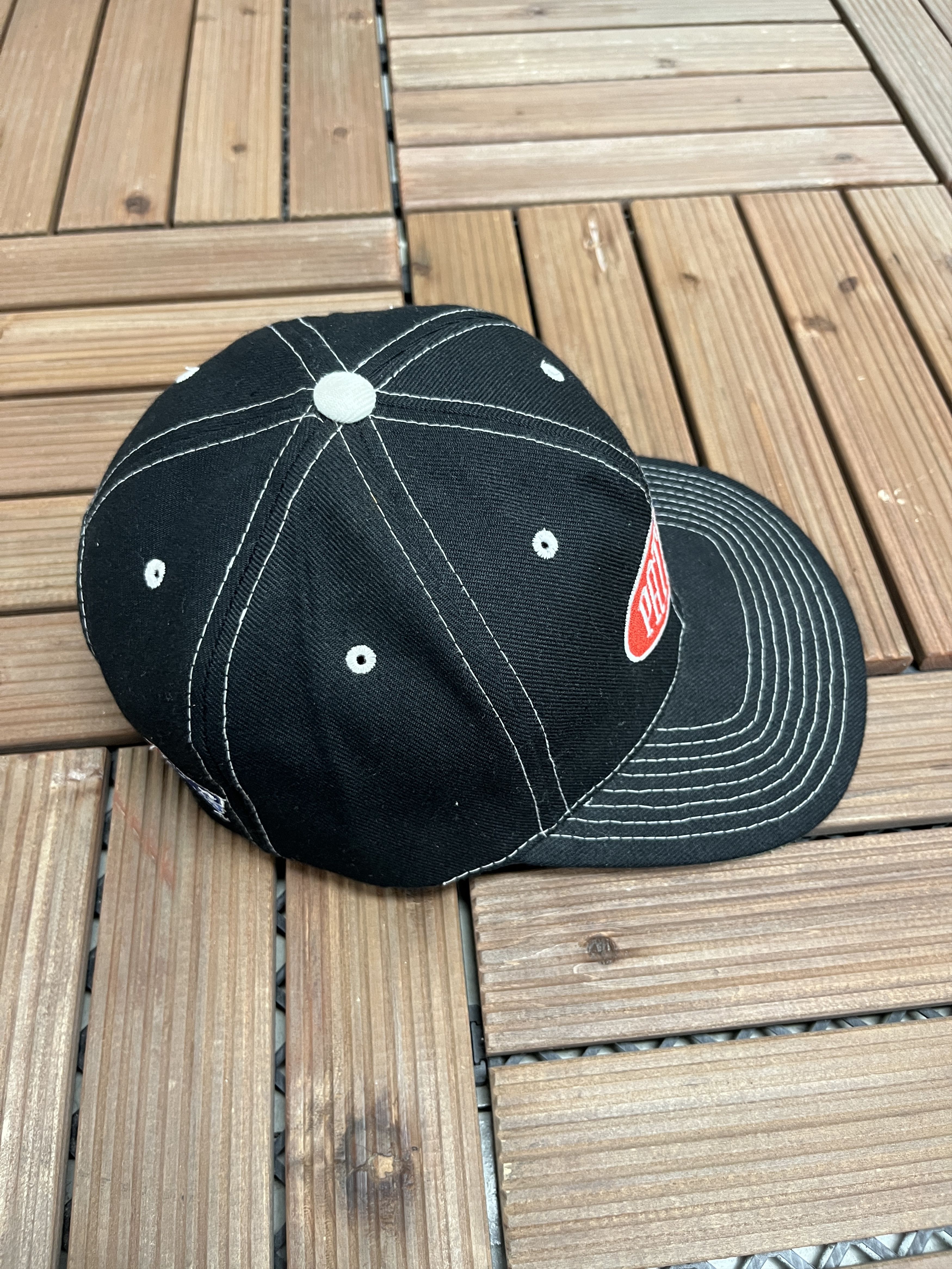 Vintage New England Patriots Embroidered Vintage Snap Back Hat Size ONE SIZE - 4 Thumbnail