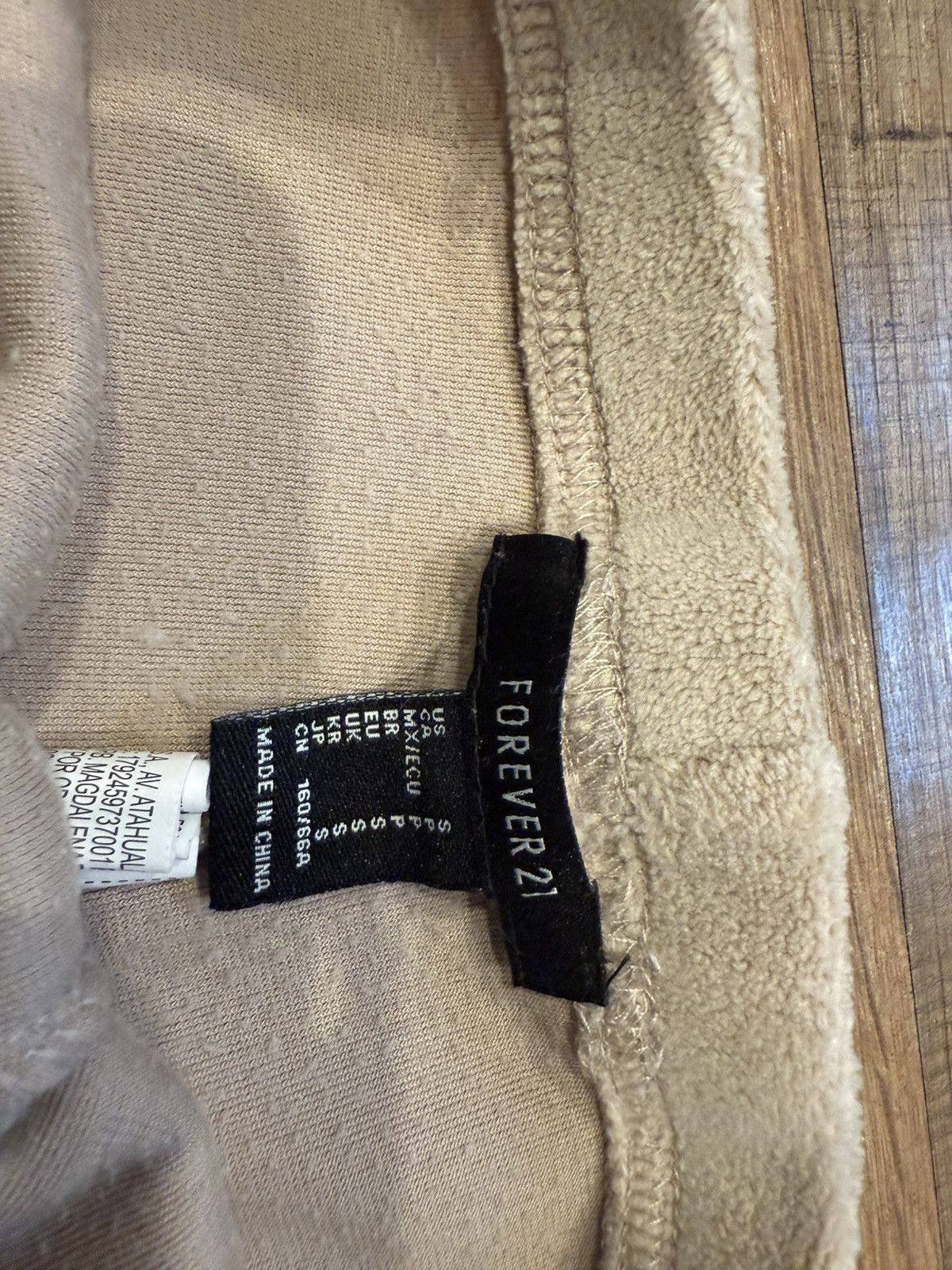 Forever 21 Faux Fur Biker Shorts Size 26" / US 2 / IT 38 - 2 Thumbnail