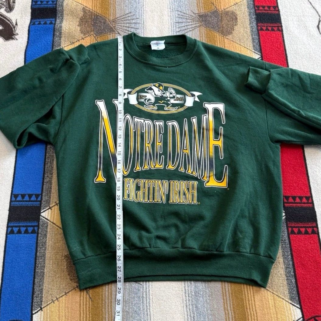 Jerzees VINTAGE Notre Dame Fightin’ Irish Crewneck Sweatshirt XL Men Green 90s College Sports USA Size US XL / EU 56 / 4 - 5 Thumbnail