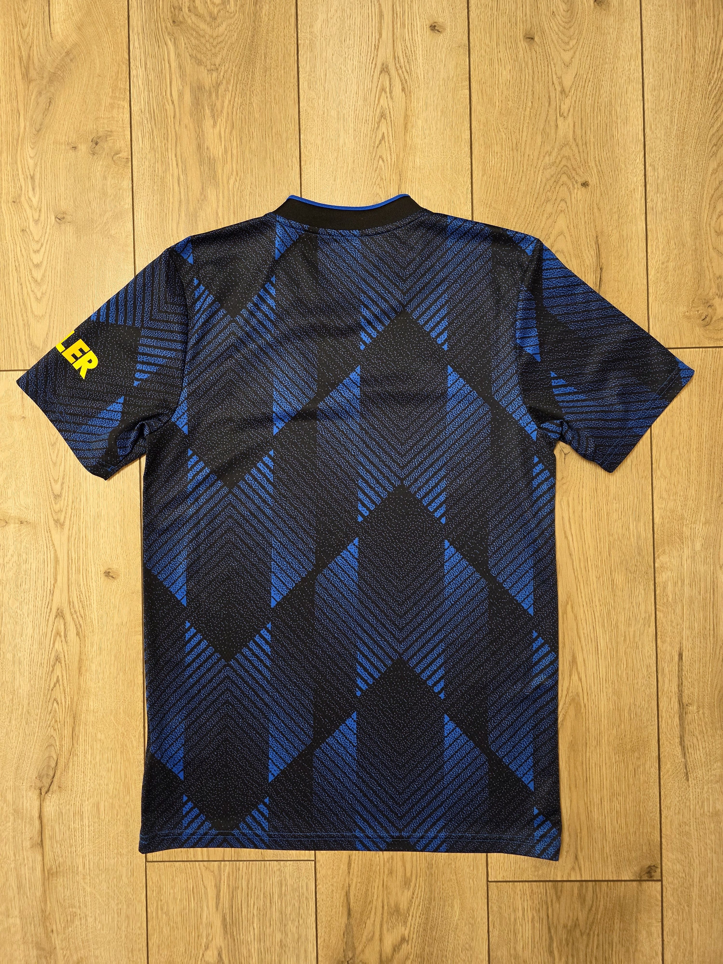 Adidas MANCHESTER UNITED 2021 2022 THIRD FOOTBALL SOCCER JERSEY Size US S / EU 44-46 / 1 - 2 Thumbnail