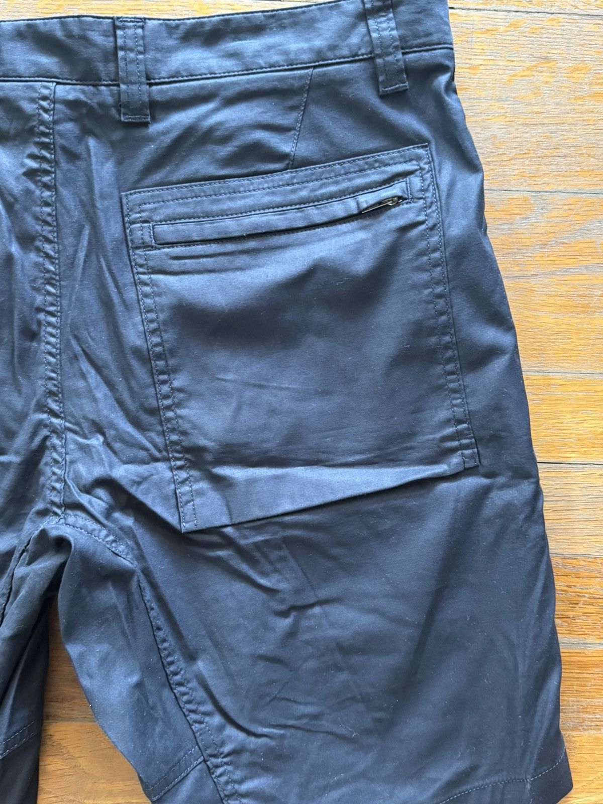 Theory Theory Navy Ditmas Cargo Shorts Size US 32 / EU 48 - 4 Thumbnail