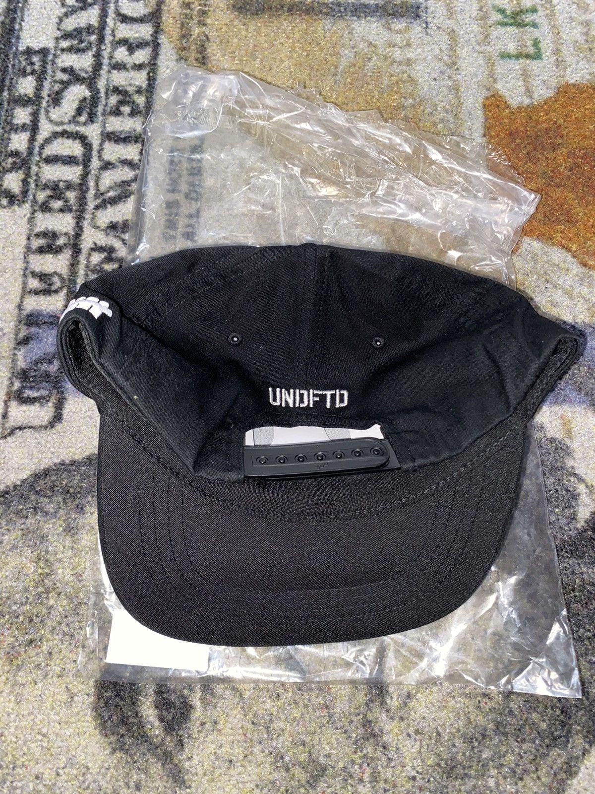 Undefeated NYC Undefeated Regional Stencil Snapback Hat Black Size ONE SIZE - 4 Thumbnail
