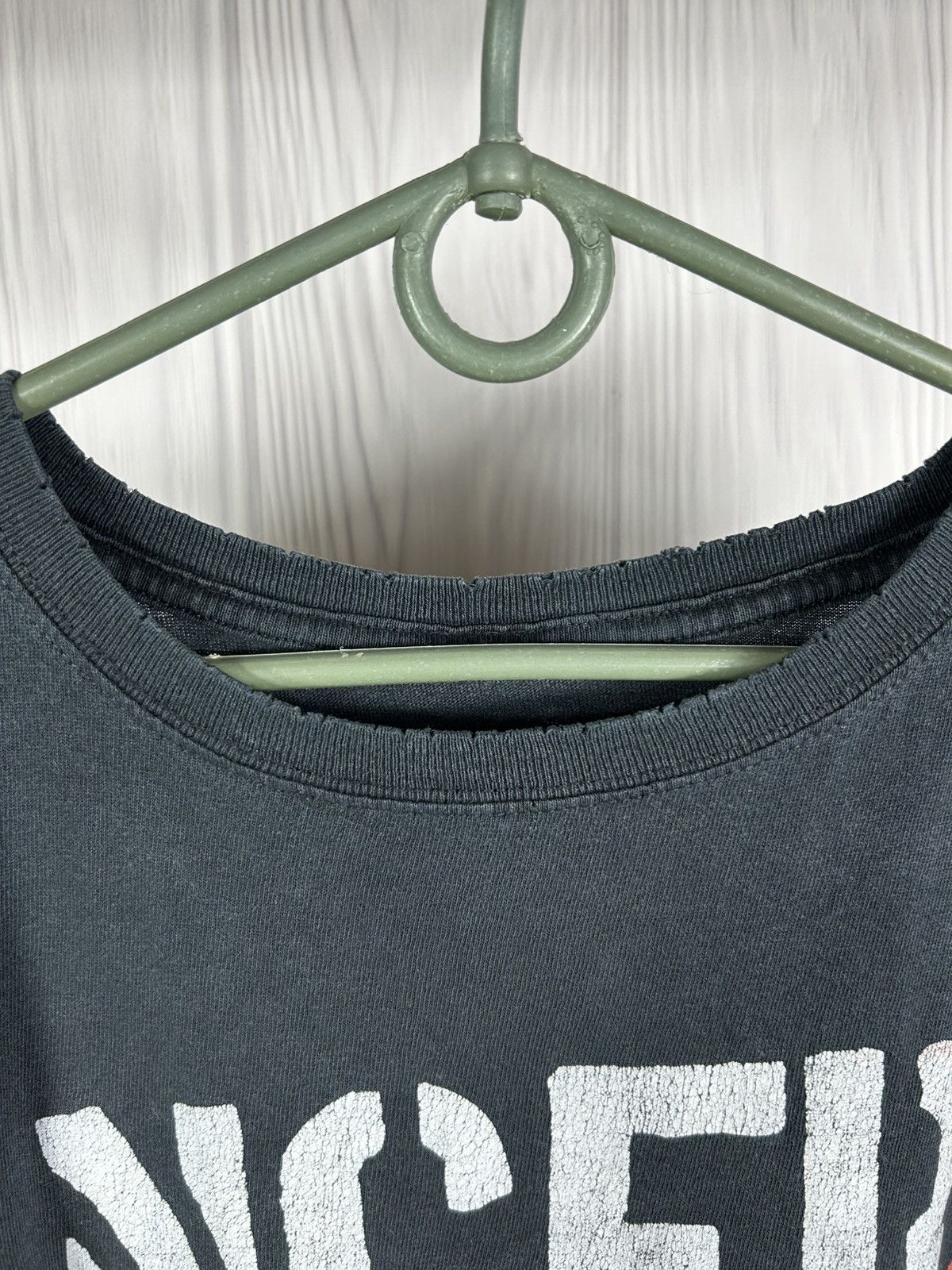 Band Tees Vintage Anger Management The Gym Is My Bitch Distressed Tee Size US XXL / EU 58 / 5 - 12 Thumbnail