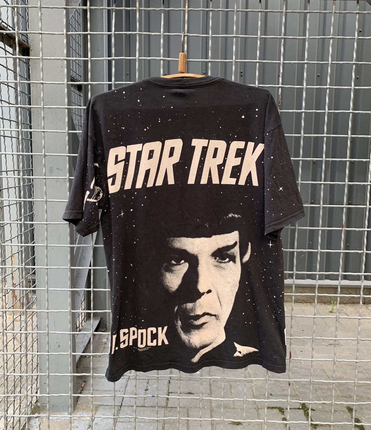 Vintage Vintage 1993 Star Trek Paramount Pictures Over Print Shirt Size US XL / EU 56 / 4 - 2 Thumbnail