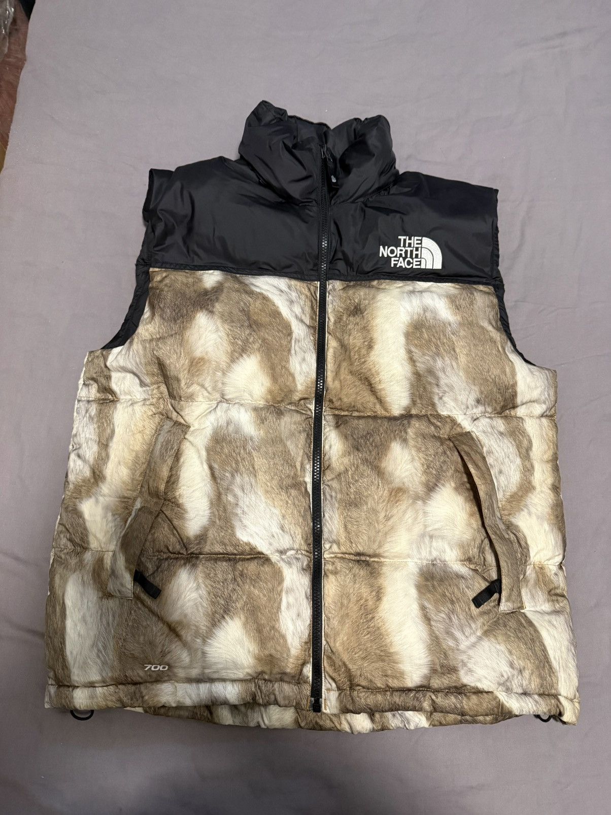 Supreme × The North Face Supreme tnf the north face fur print nuptse vest jacket Size US M / EU 48-50 / 2 - 1 Thumbnail