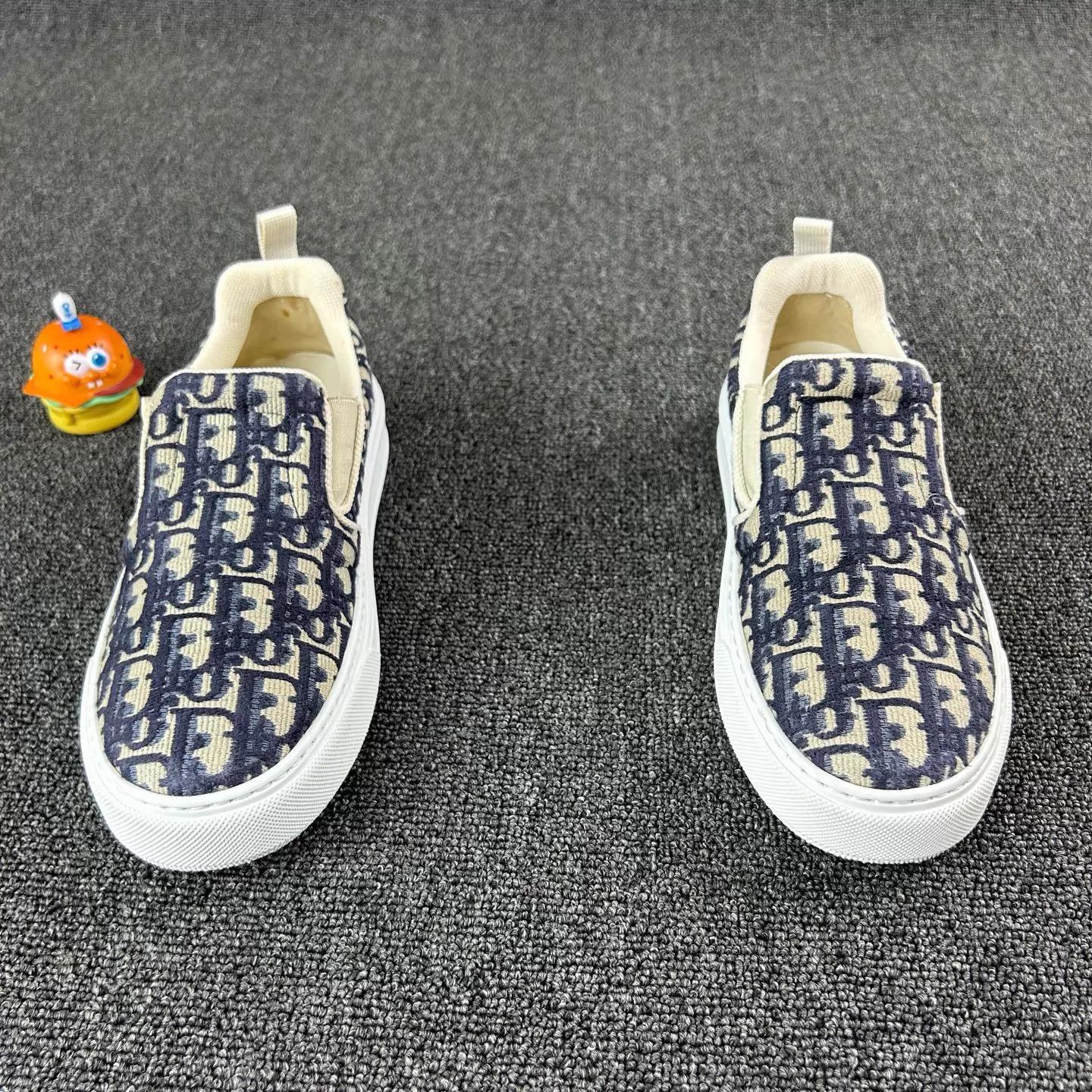 Dior Dior Oblique Full Print Slip-On 38 Size US 7.5 / IT 37.5 - 2 Thumbnail