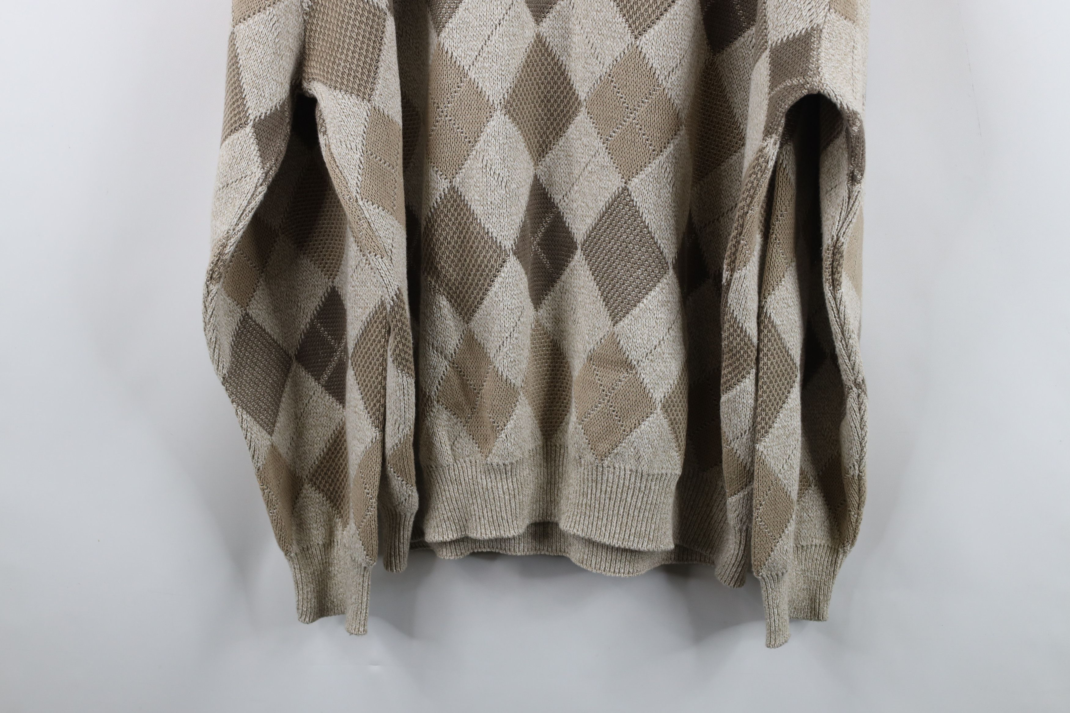 Vintage Vintage 90s Streetwear Diamond Knit V-Neck Sweater USA Size US XL / EU 56 / 4 - 14 Thumbnail