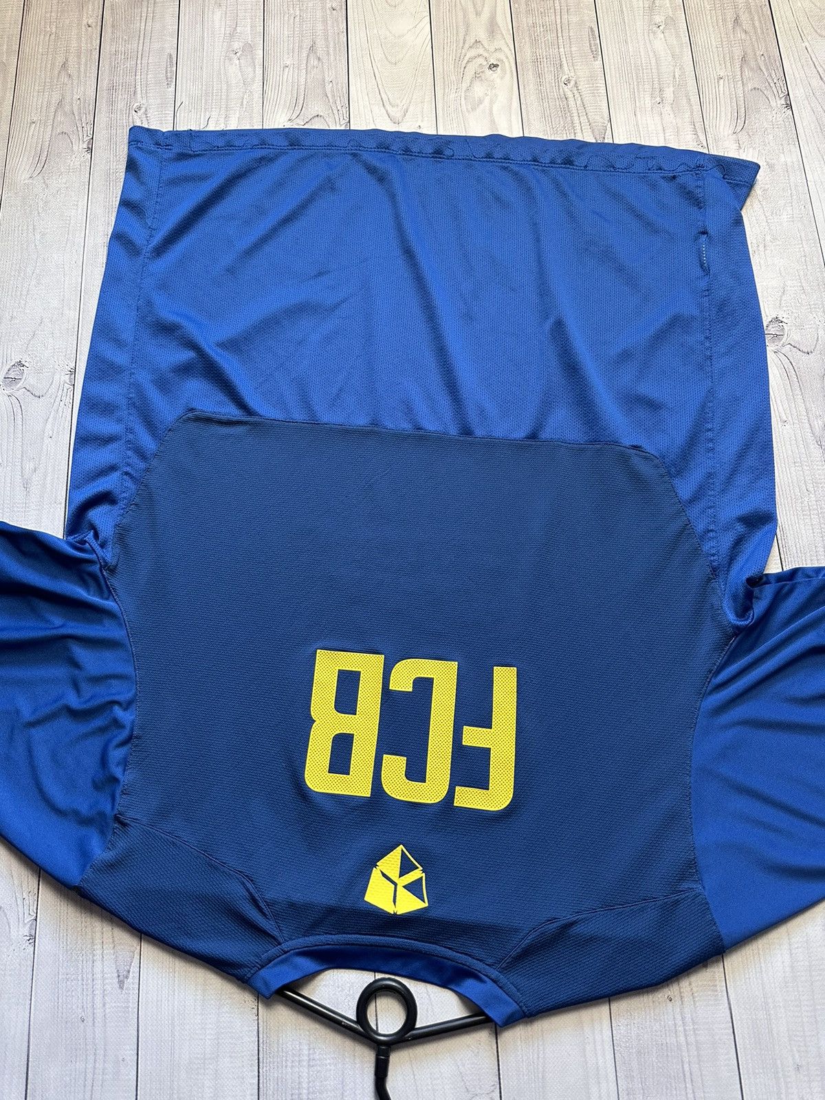 Vintage Vintage Nike Barcelona soccer jersey blue size XXL Size US XXL / EU 58 / 5 - 11 Thumbnail