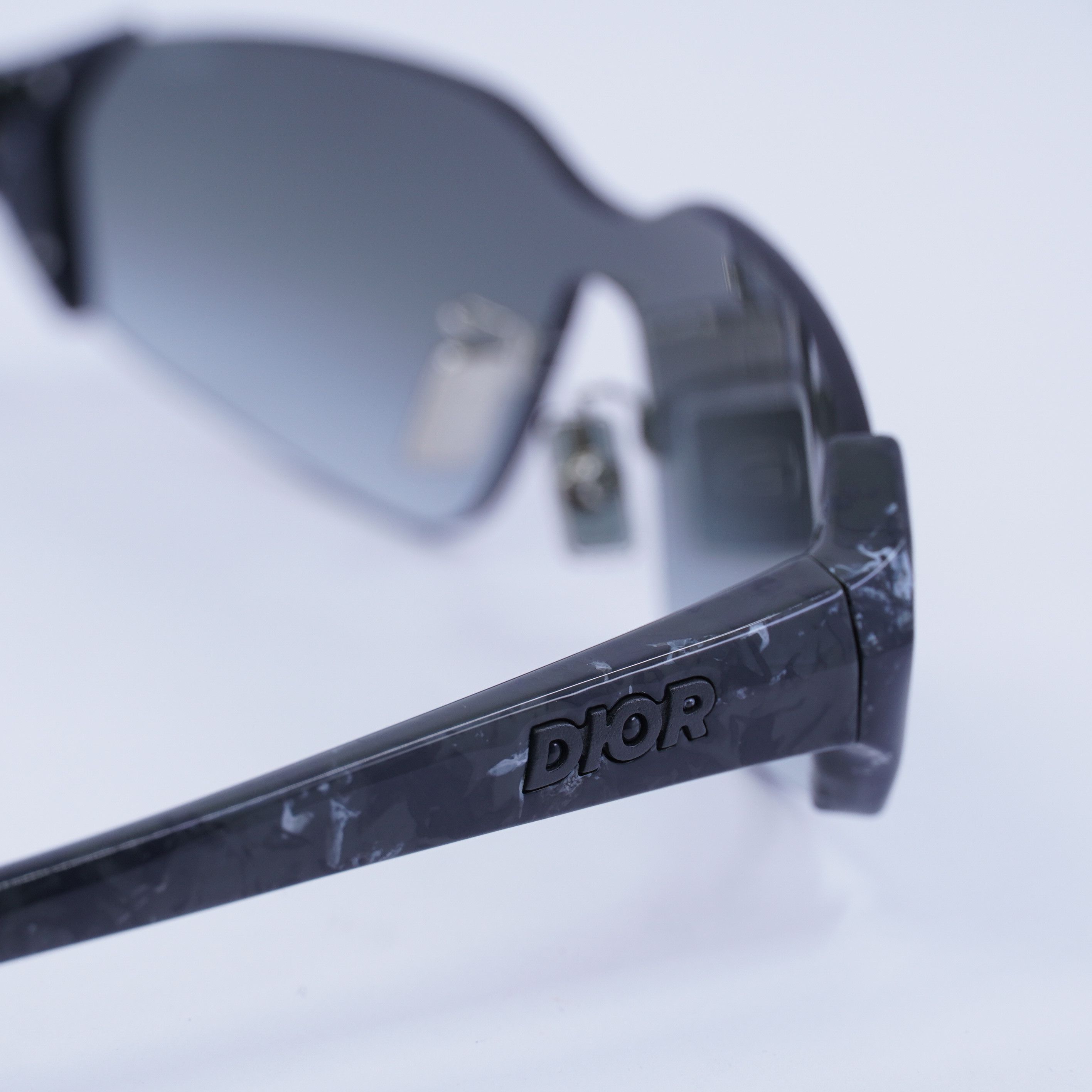 Dior Dior DIORBAY M1U 10A1 Sunglasses Black Geometric Frame Size ONE SIZE - 6 Thumbnail