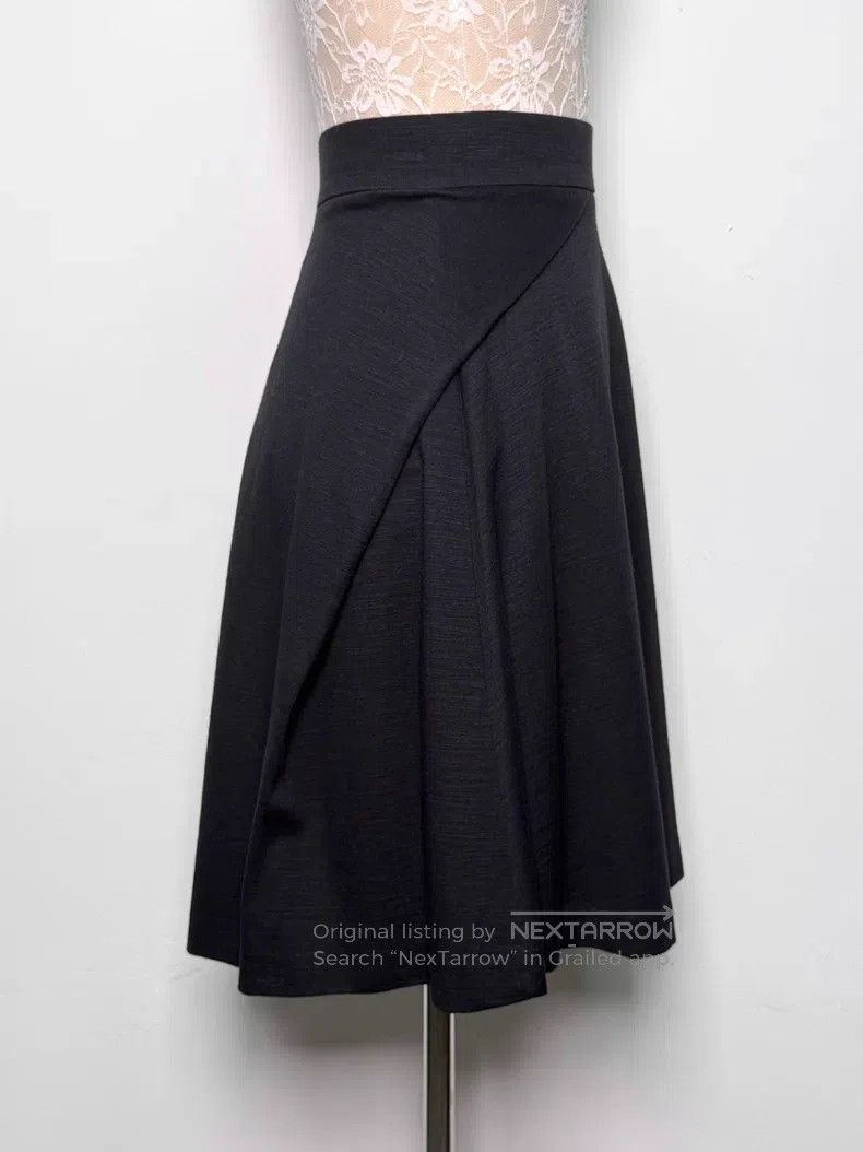 Vivienne Westwood Vivienne Westwood size 1 Black A-Line Skirt Size 24" / US 00 / IT 34 - 4 Thumbnail