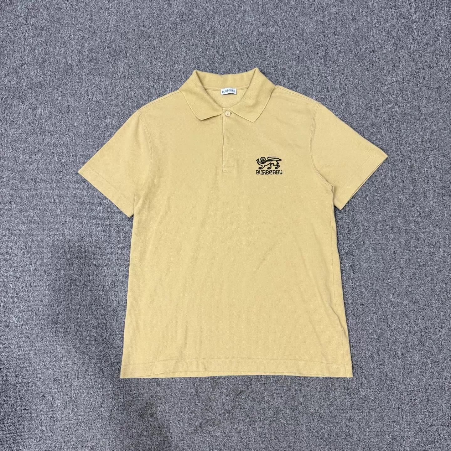 Burberry Burberry Khaki Unicorn Embroidered Polo M 99 New Size US M / EU 48-50 / 2 - 1 Thumbnail