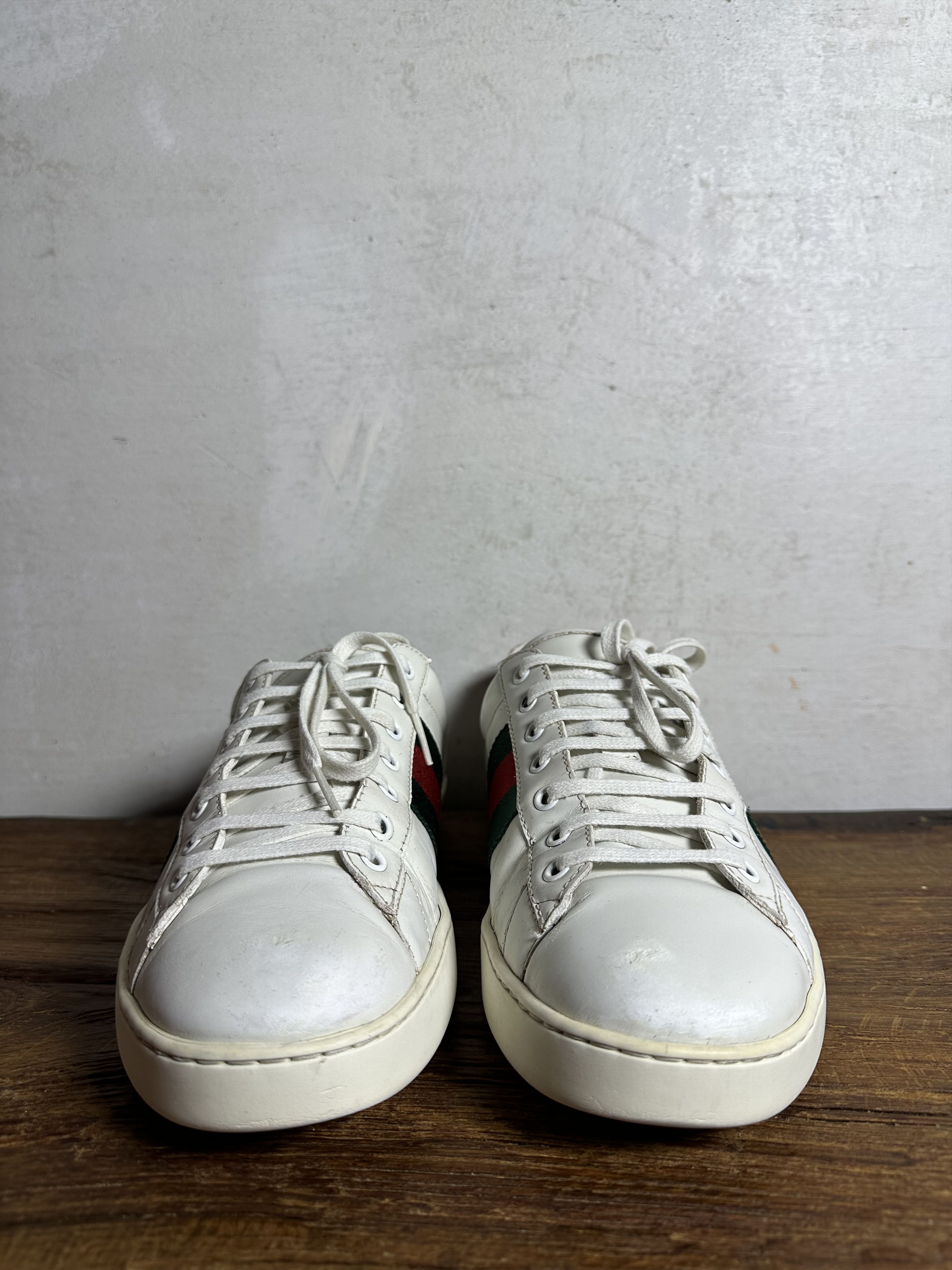 Gucci Gucci Ace Embroidered Bees Leather Sneaker White Navy Size US 9 / EU 42 - 6 Thumbnail