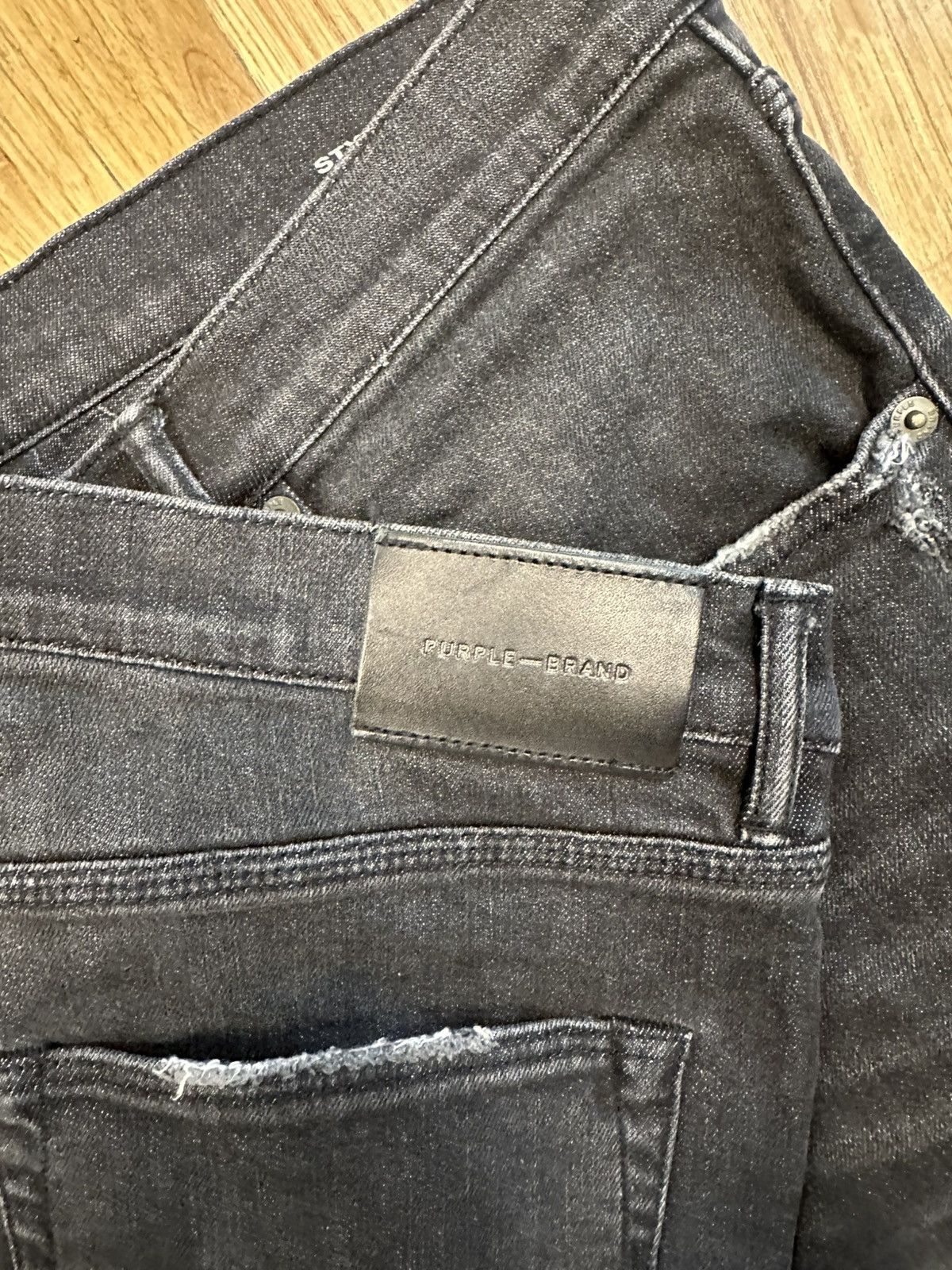 Purple Brand Purple Brand Knee Rip Faded Black Denim Jeans Size 36 Size US 36 / EU 52 - 4 Thumbnail