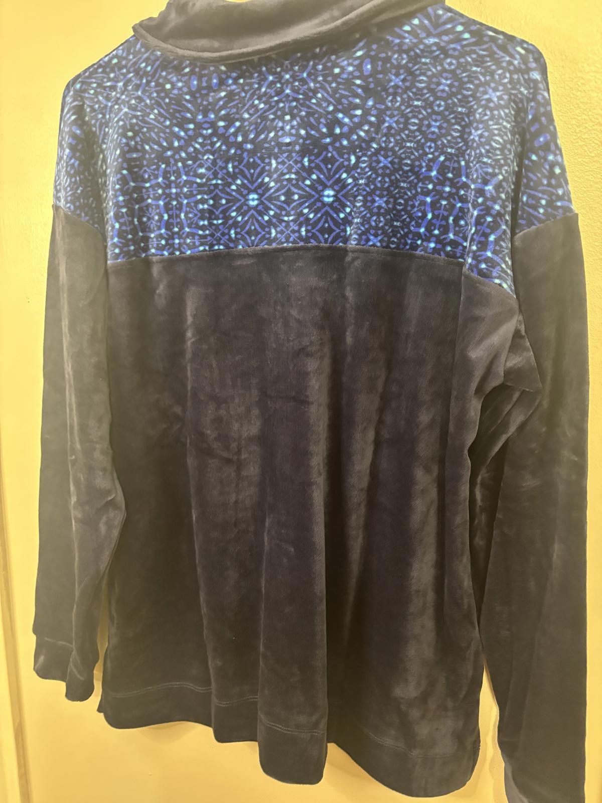 Designer ComfortCode Cozy Fleece Pullover - Size M Size M / US 6-8 / IT 42-44 - 5 Thumbnail