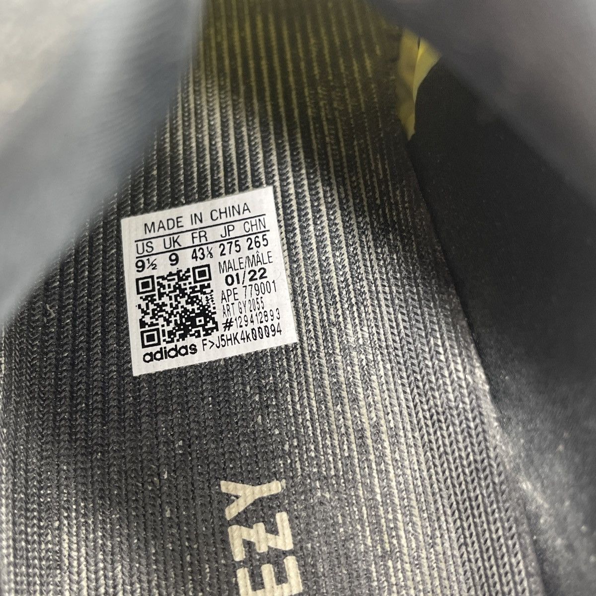 Adidas Yeezy boost 700 phosphor Size US 9.5 / EU 42-43 - 8 Thumbnail