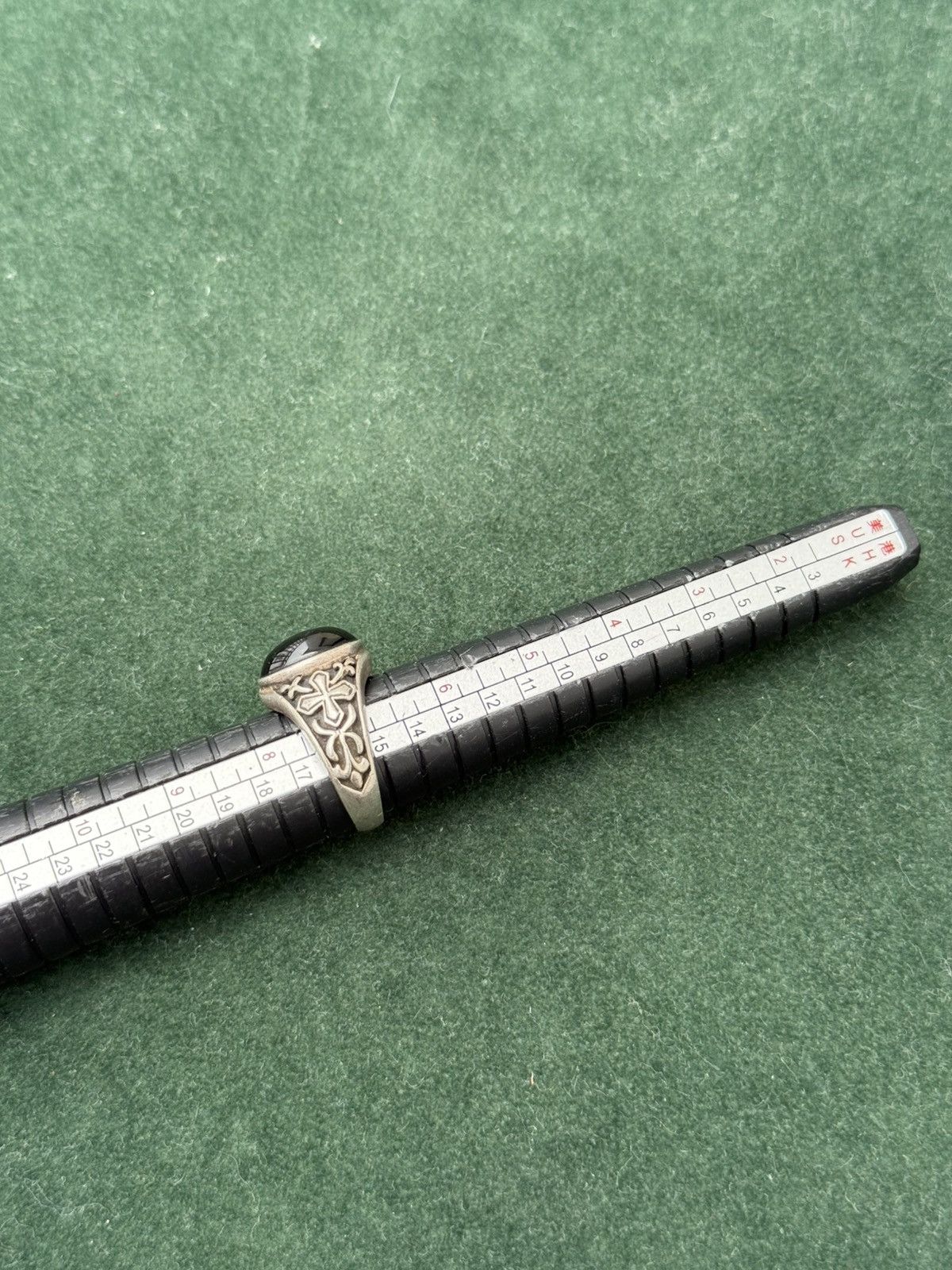 Vintage Vintage Silver Black Onyx Ring Gothic Cross Detailing Size ONE SIZE - 6 Thumbnail