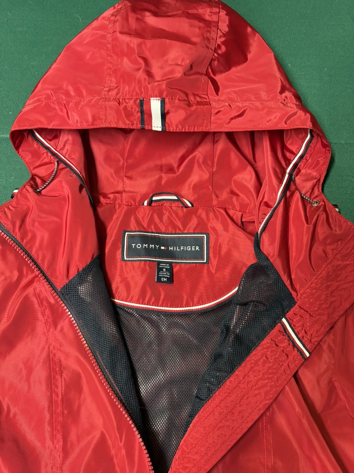Tommy Hilfiger Tommy Hilfiger Red Hooded Windbreaker Jacket Small Size US S / EU 44-46 / 1 - 2 Thumbnail