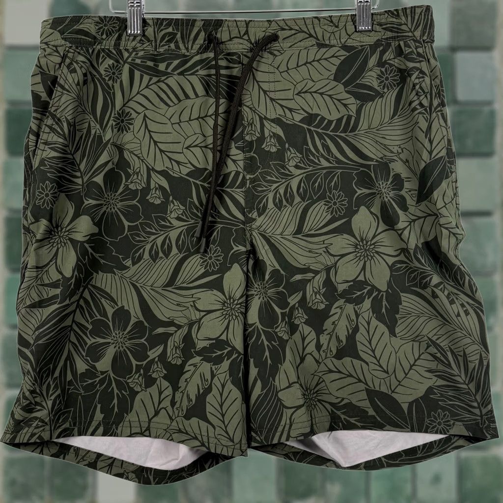 Vintage Kirkland Mens L Swim Trunks Green Floral Tropical Leaf Quick Dry Stretch NWT Back Pocket Drawstring Elastic Waist Lined Short Bottom Size US 33 - 1 Thumbnail