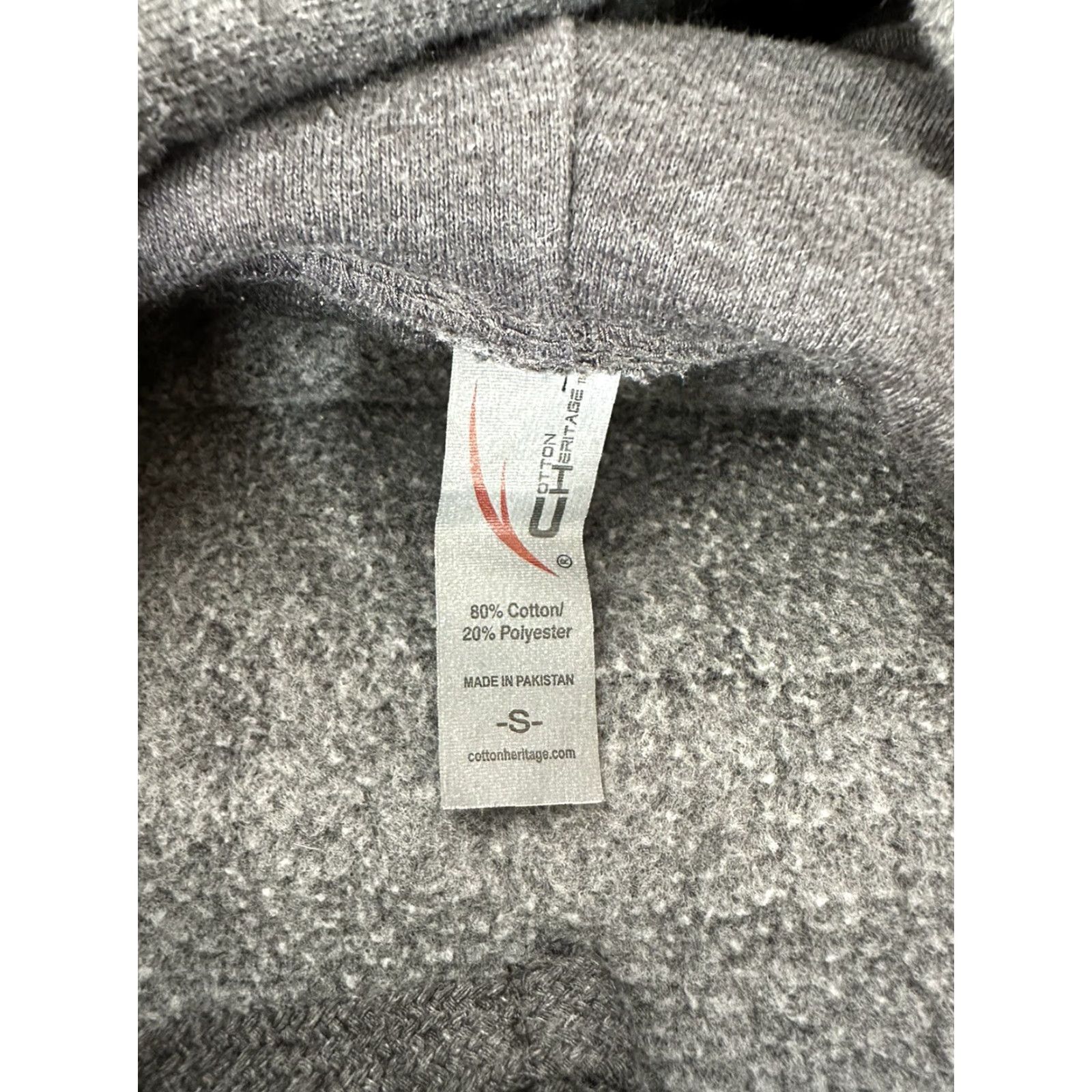 Vintage VINTAGE University of Minnesota Duluth Sweatshirt Mens Adult Small Gray Hoodie UMD Bulldogs Size US S / EU 44-46 / 1 - 3 Thumbnail
