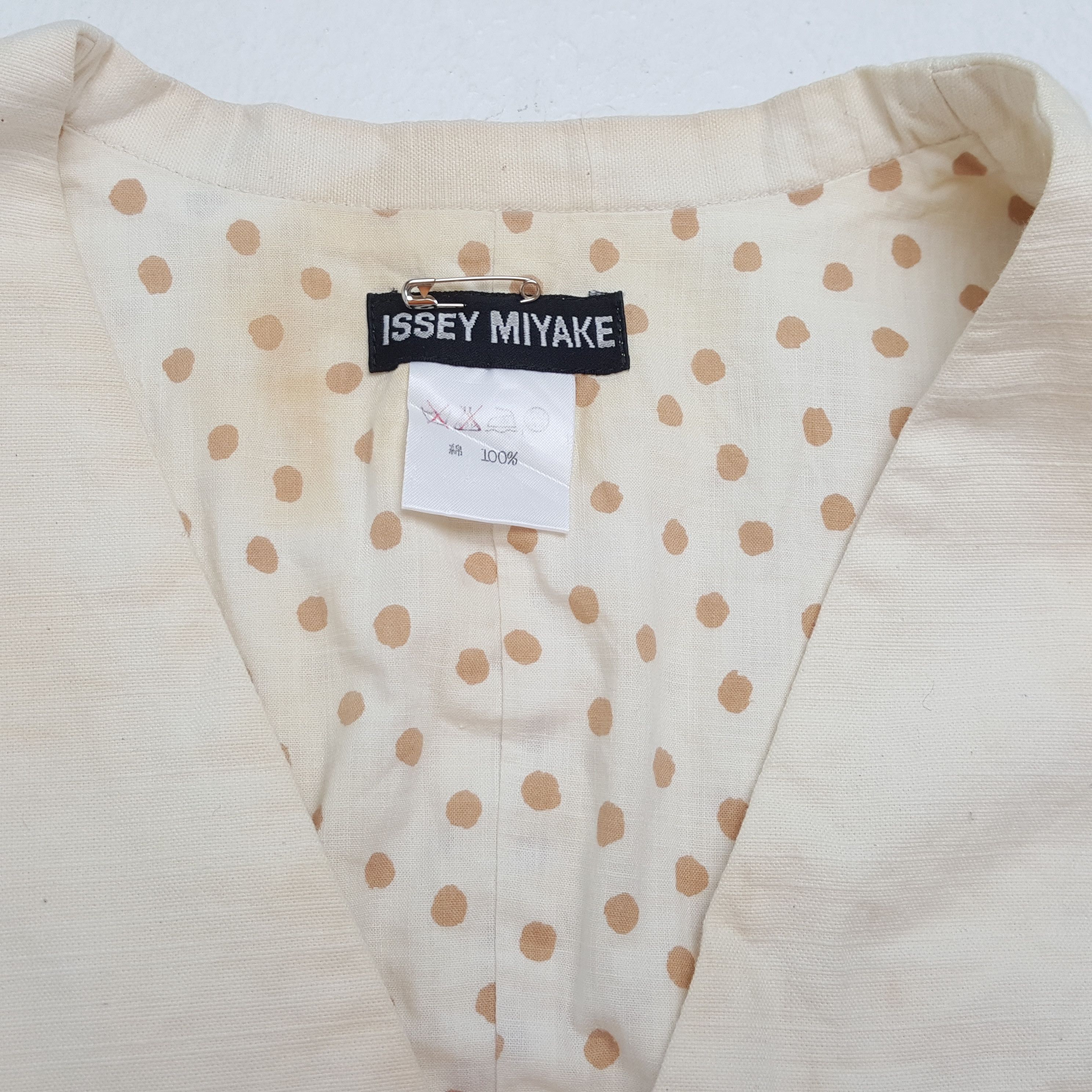 Designer × Issey Miyake × Vintage ISSEY MIYAKE Vest Japanese Designer Fashion Style Size 40S - 7 Thumbnail