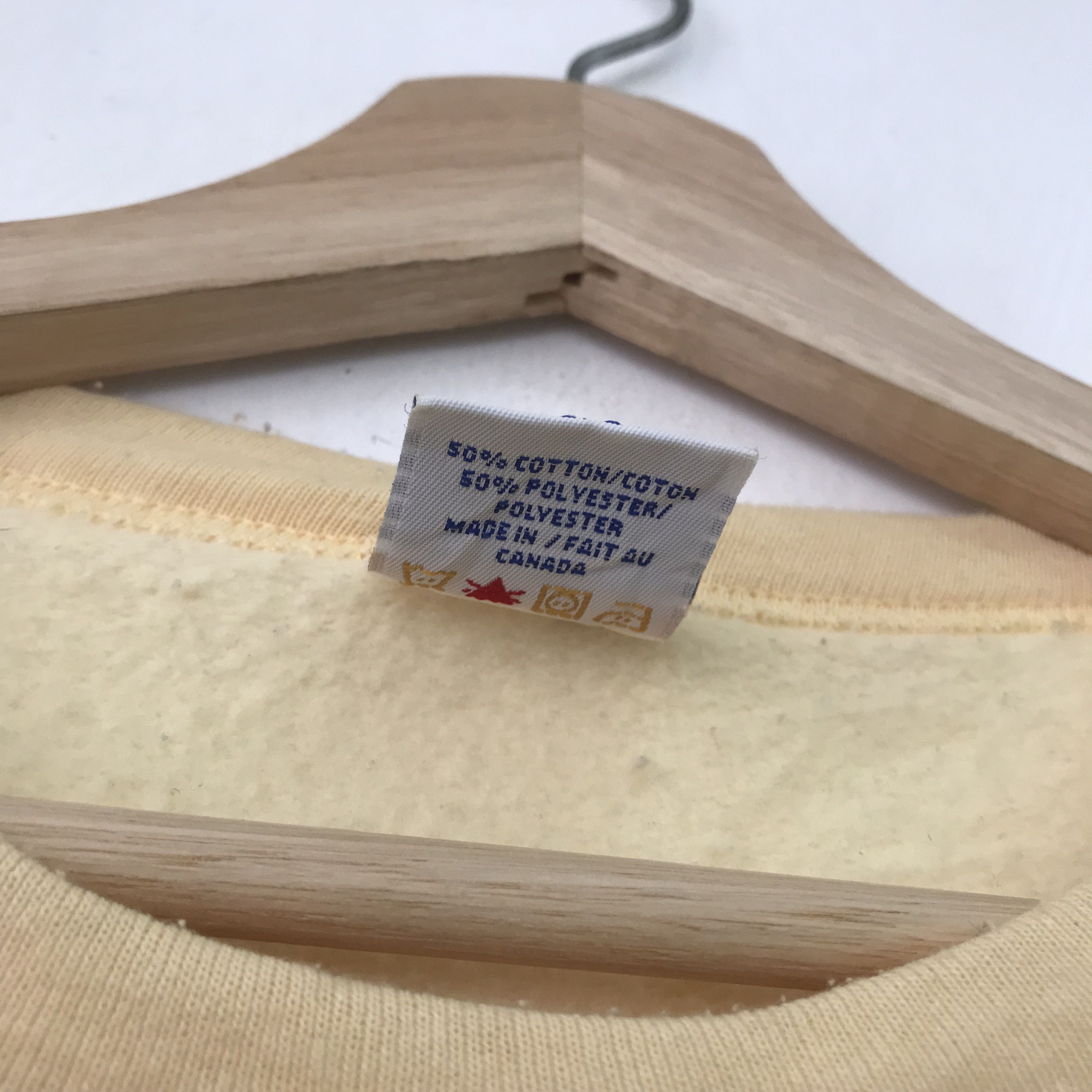 Vintage Vintage Saint John New Brunswick Yellow Sweatshirt - L Size US L / EU 52-54 / 3 - 9 Thumbnail