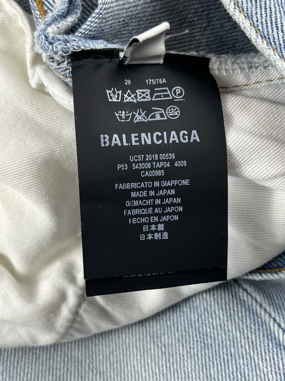 Balenciaga FW18 Balenciaga Heelbite Distressed Bootcut Denim Jeans Size US 30 / EU 46 - 9 Thumbnail