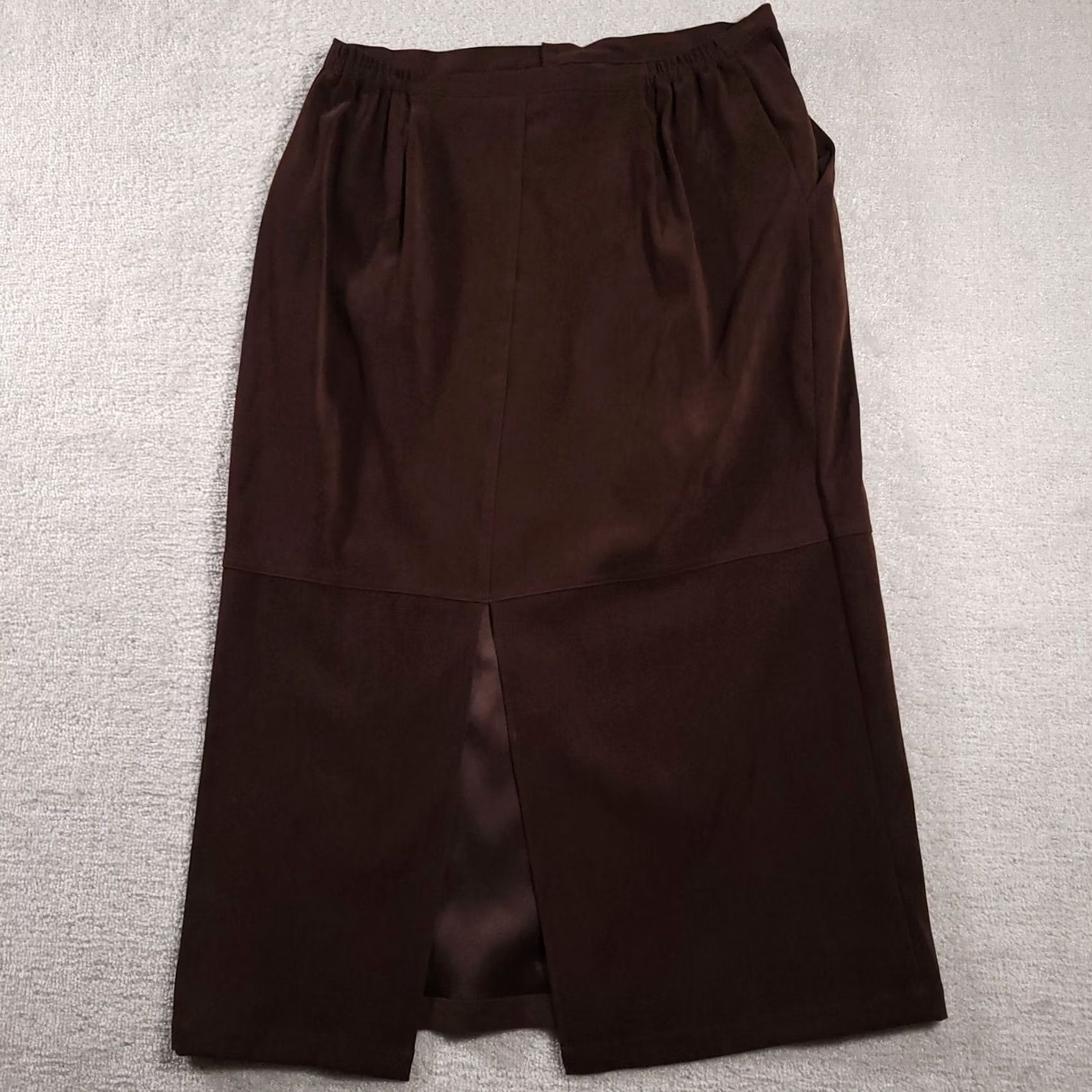 Vintage VINTAGE White Stag 2 Piece Set Button Up Shirt Skirt Brown L/S Suede Women 18W 90s Business Formal Travel - Womens Size M / US 6-8 / IT 42-44 - 5 Thumbnail