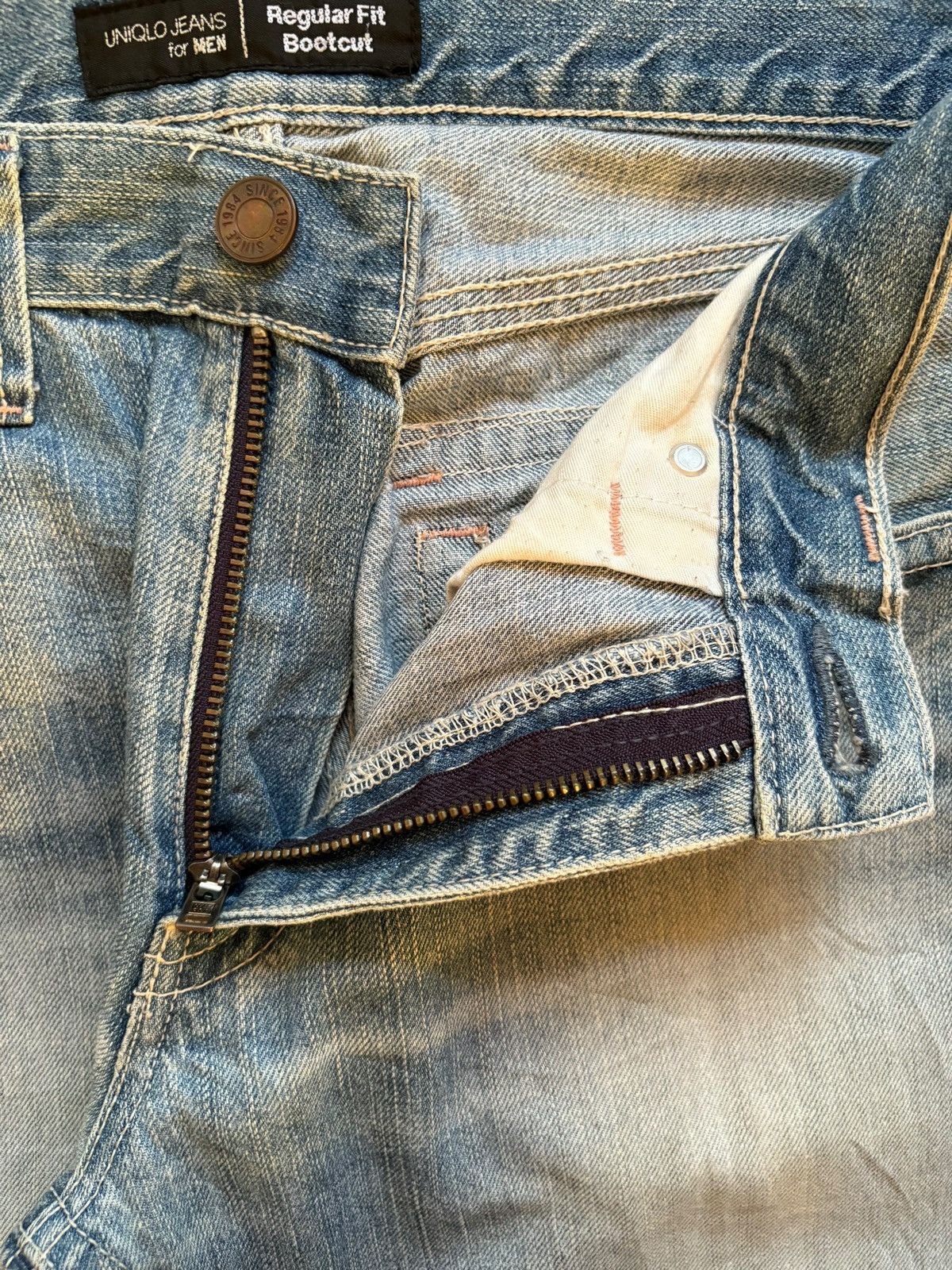 Uniqlo Vintage Uniqlo Rusty Mud Wash Distressed Ripped Flare Jeans Size US 33 - 9 Thumbnail