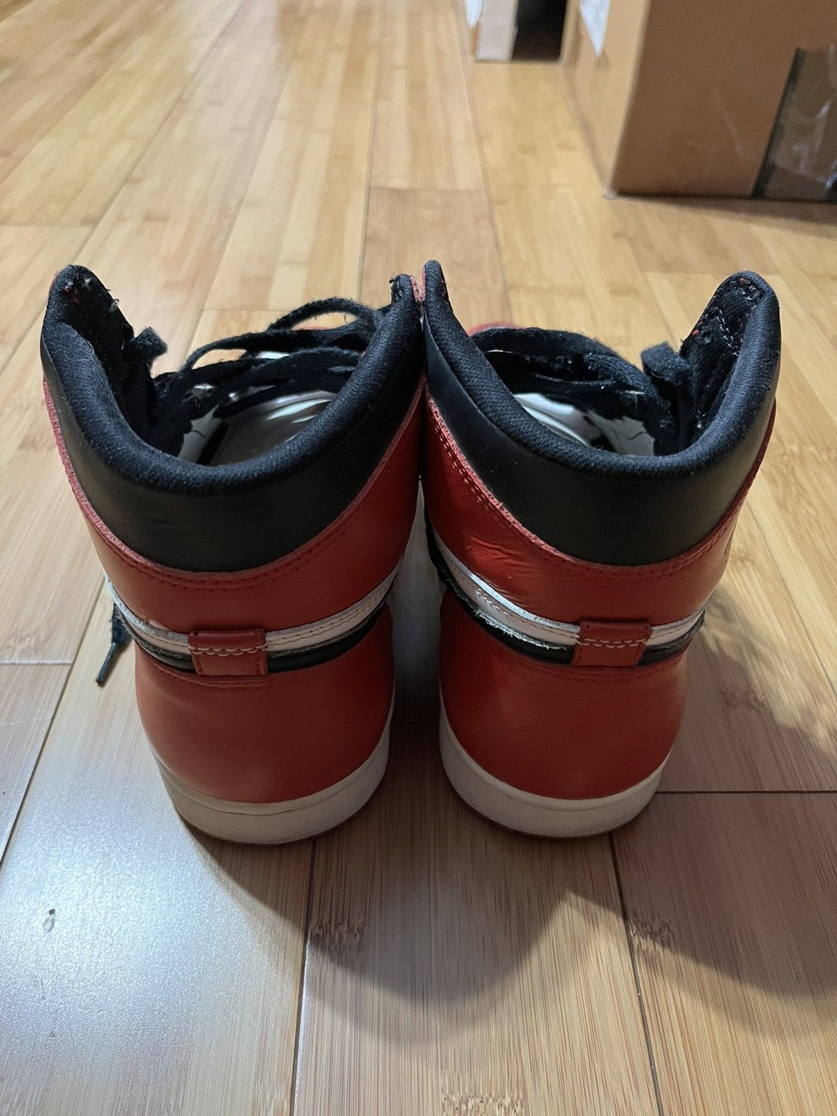 Jordan Brand LAST PRICE DROP 1994 Air Jordan 1 “Chicago” Size US 7.5 / EU 40-41 - 4 Thumbnail