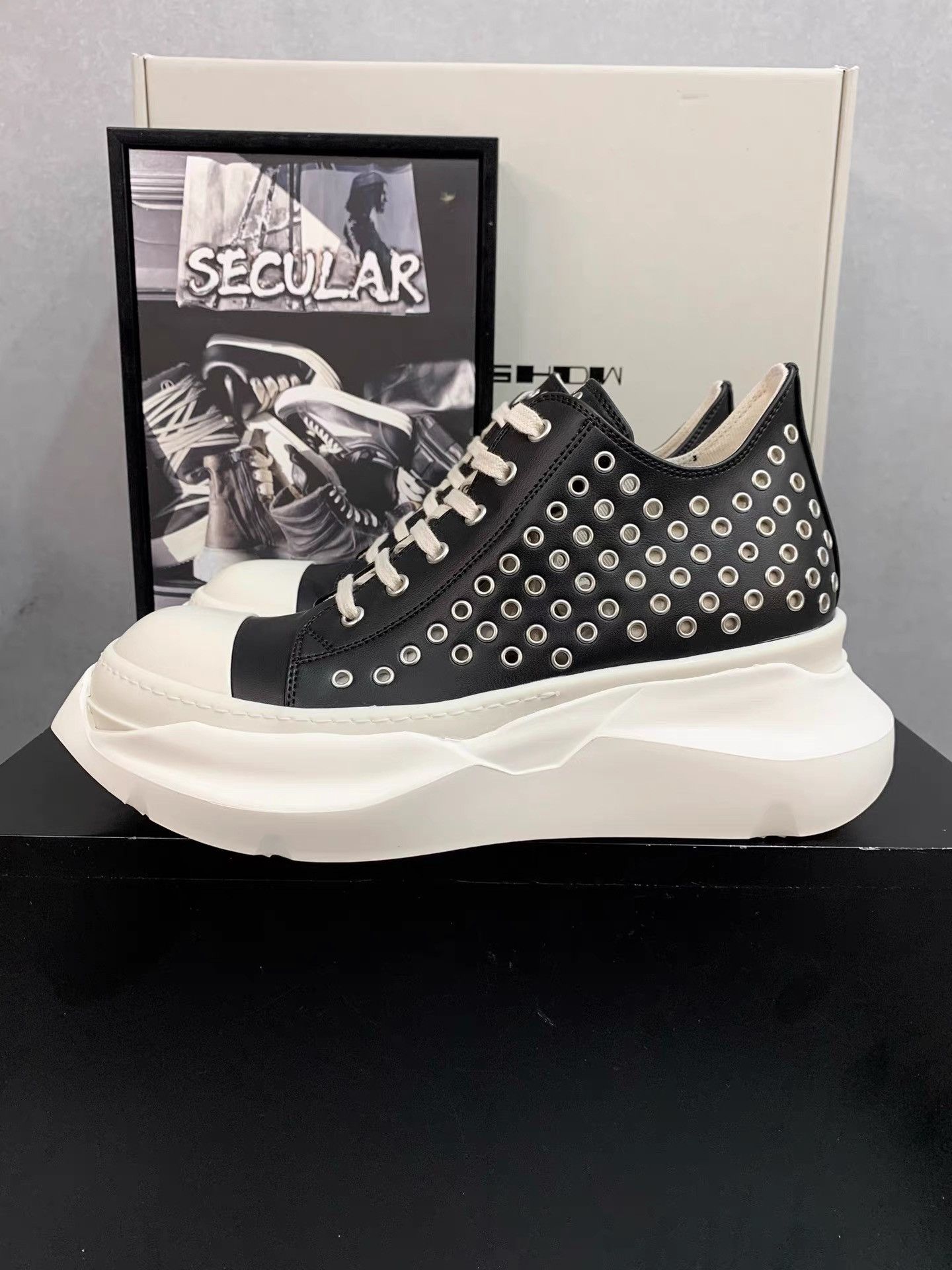 Rick Owens Rick Owens Black Leather Tractor Sole Low Sneakers K34 Size US 5 / IT 35 - 2 Thumbnail