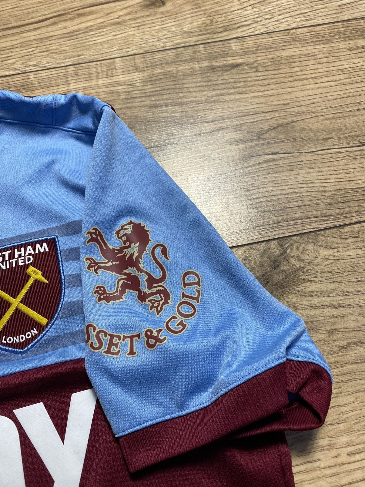 Umbro West Ham United 2019-2020 Home Football Shirt Umbro Size M Size US M / EU 48-50 / 2 - 5 Thumbnail