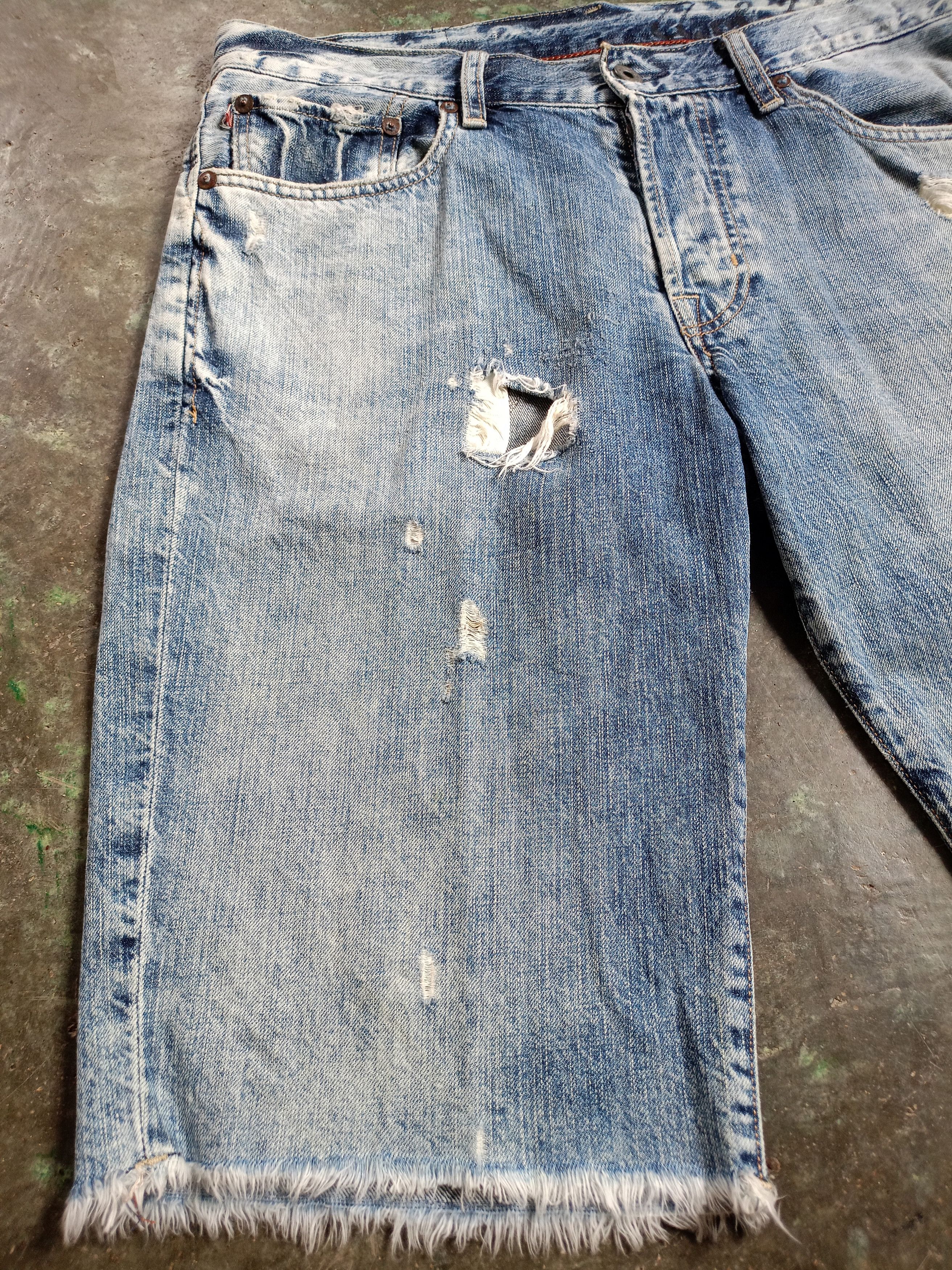 Ralph Lauren Ralph Lauren Distressed Denim Shorts Pants Size US 33 - 2 Thumbnail