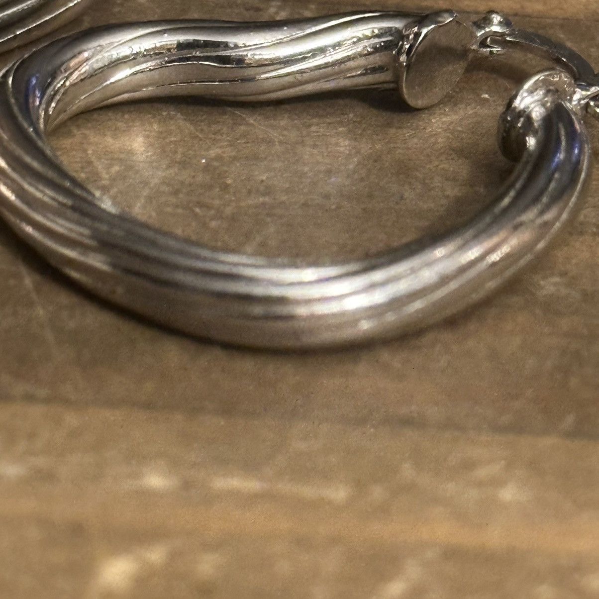 Other Silver tone heart hoop earrings Size ONE SIZE - 3 Thumbnail