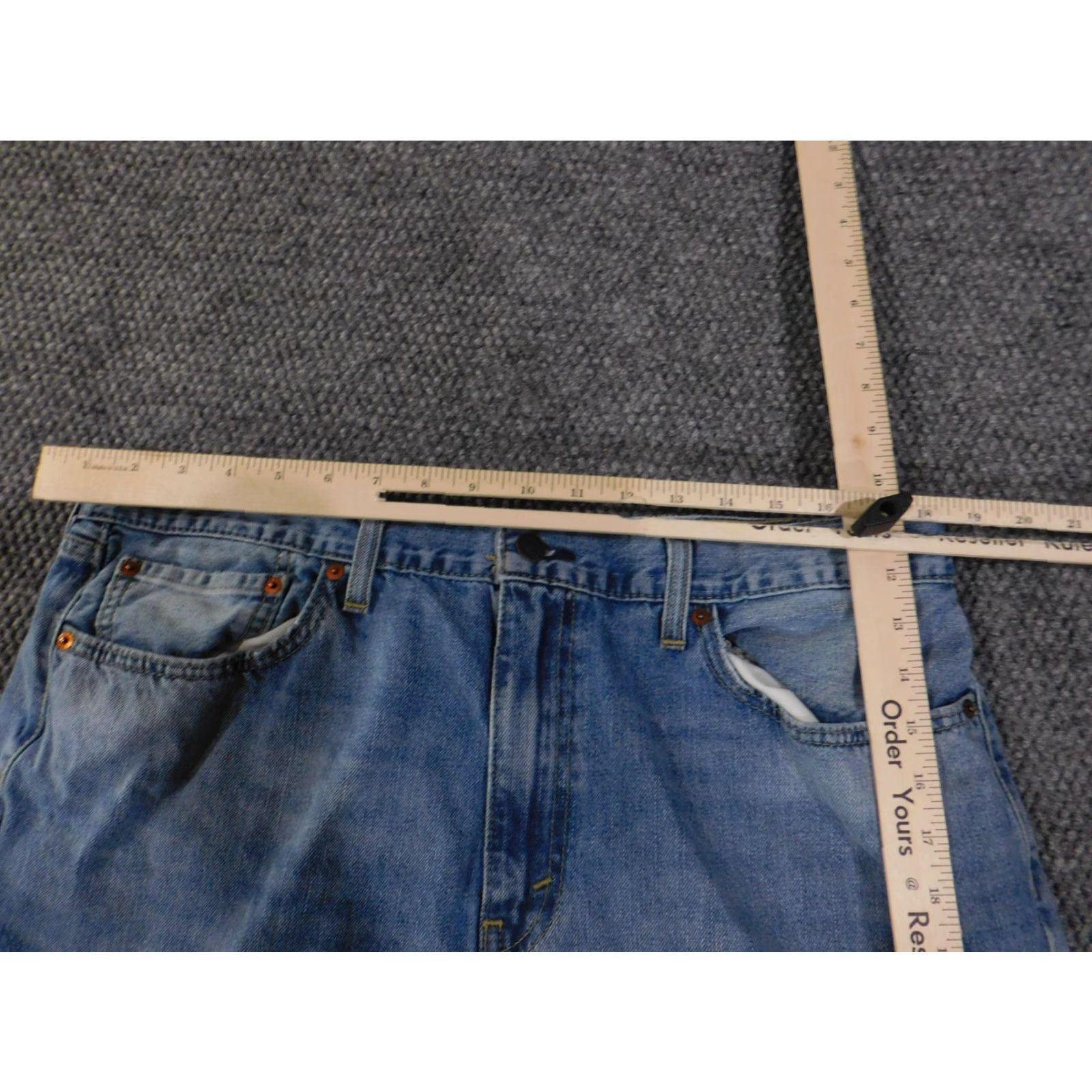 Levi's VINTAGE Levis 505 Jeans Mens 38x32 Light Blue Blue Regular Fit Straight Leg Zip Fly 5-Pocket Men Mens Jeans Size US 38 / EU 54 - 3 Thumbnail