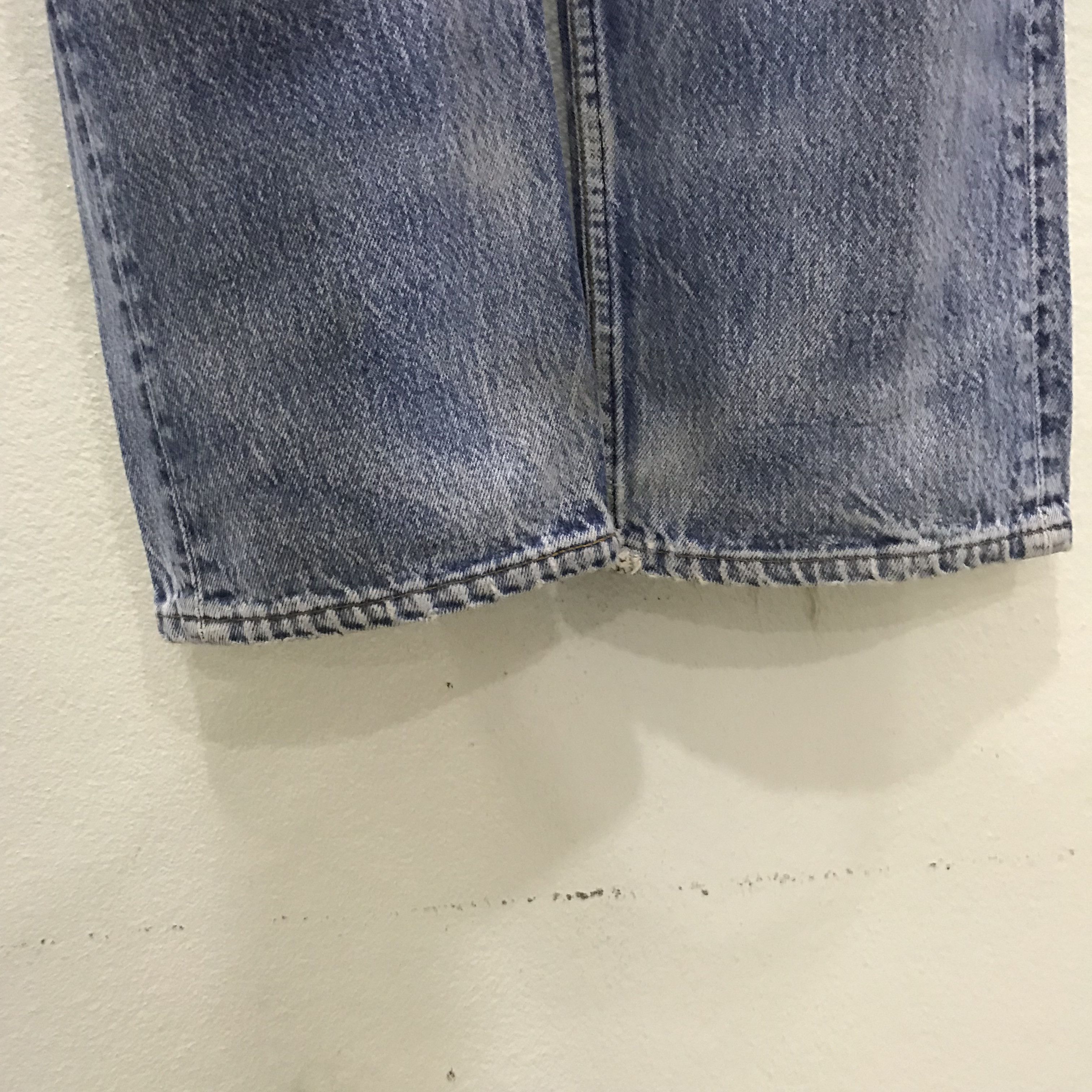 Levi's Vintage 90s Levi’s 501 Light Wash Distressed Ripped Size US 30 / EU 46 - 7 Thumbnail