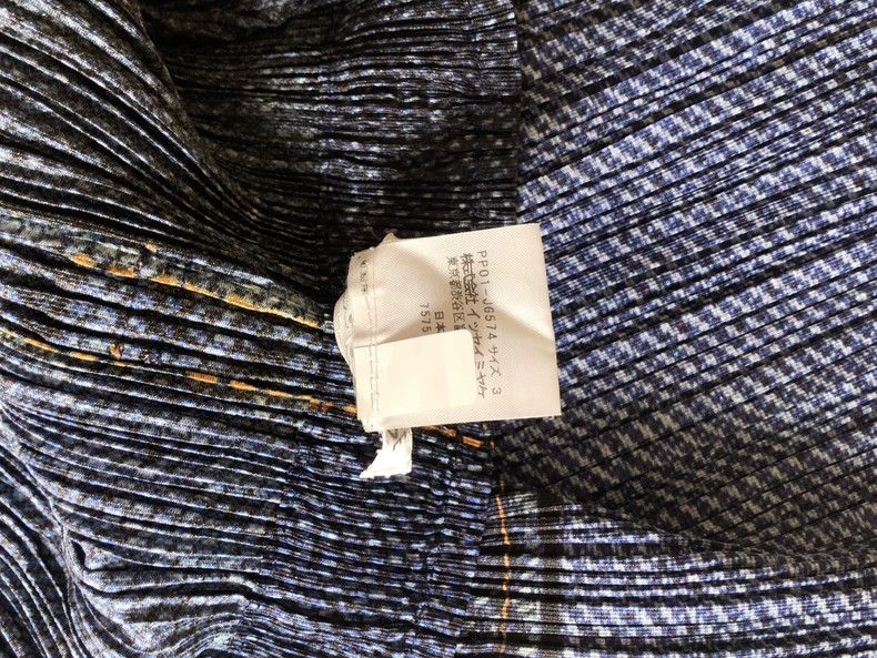 Issey Miyake Issey Miyake size:3 Blue denim skirt Size 22" - 5 Thumbnail
