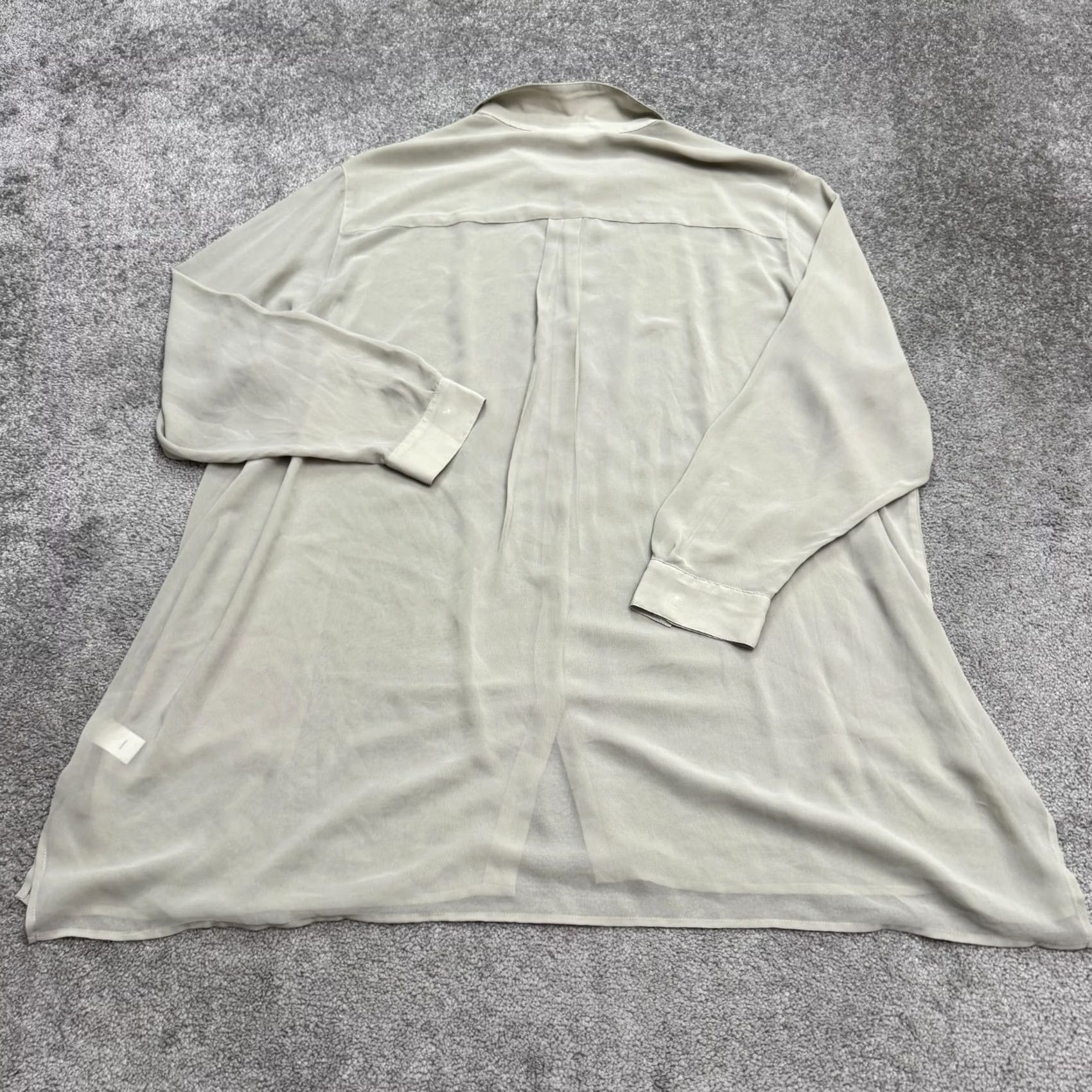Vintage VINTAGE: Susan Graver Shirt Womens Plus 28W Long Sleeve Button-Up Tunic Pockets Beige Size 4XL / US 24-26 - 2 Thumbnail