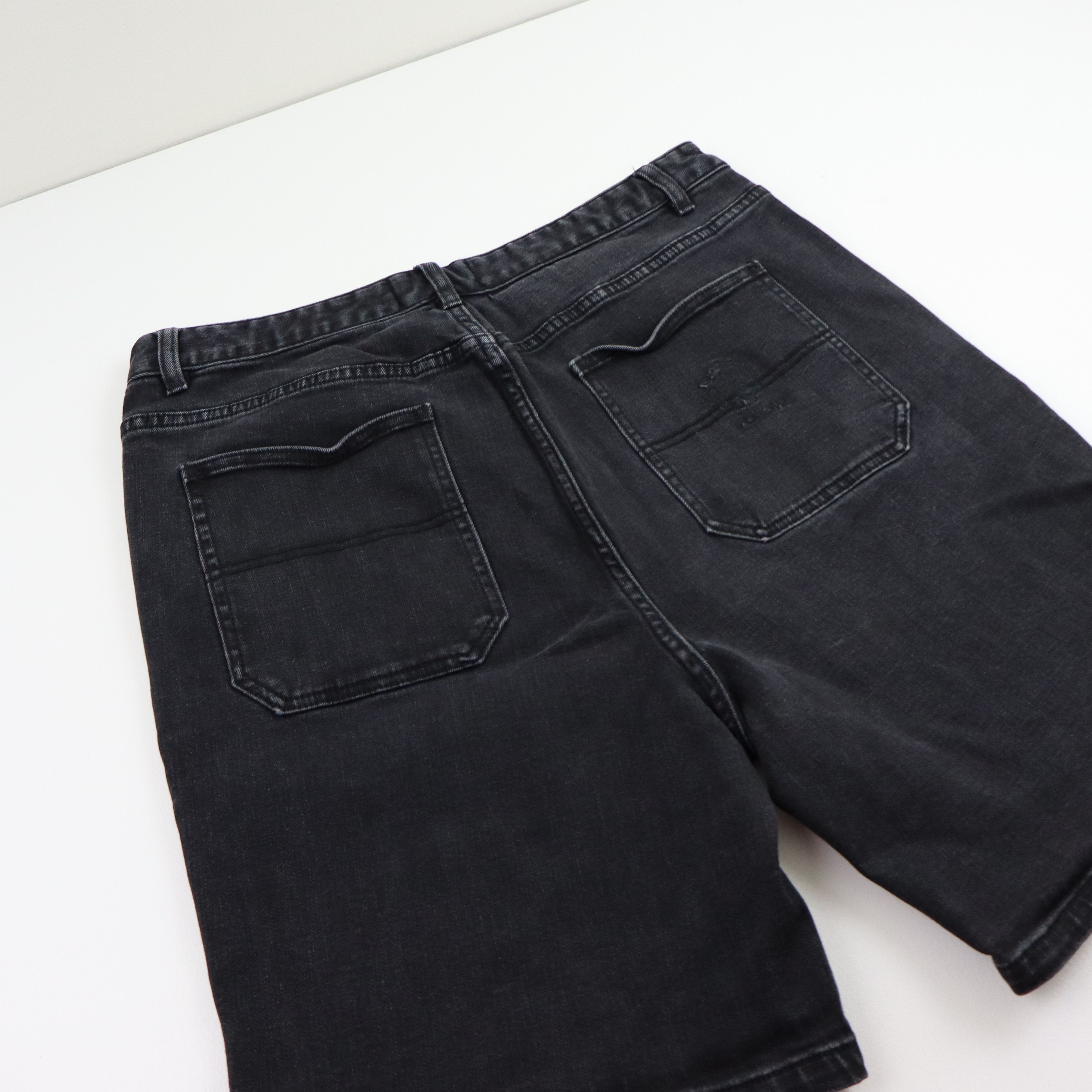 Carhartt × Dickies × Wrangler 90s Former Wide Leg Baggy Black Skater Denim Shorts Jorts Size US 36 / EU 52 - 6 Thumbnail