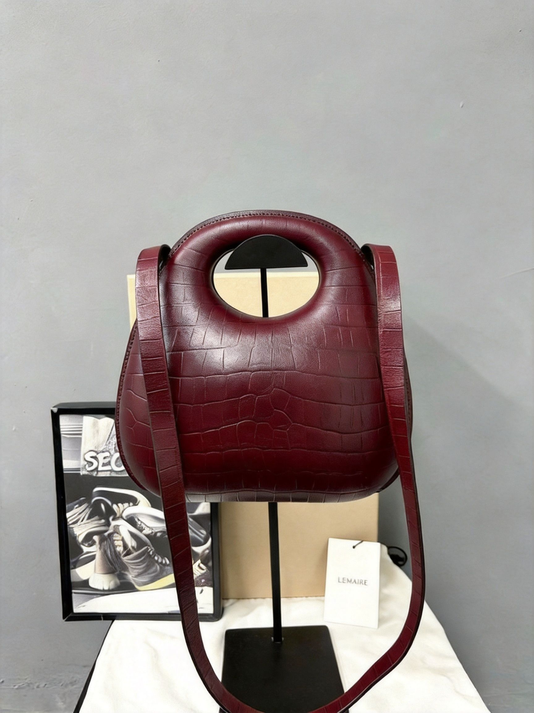 Lemaire Lemaire Egg Bag Crocodile Texture/ Size ONE SIZE - 5 Thumbnail