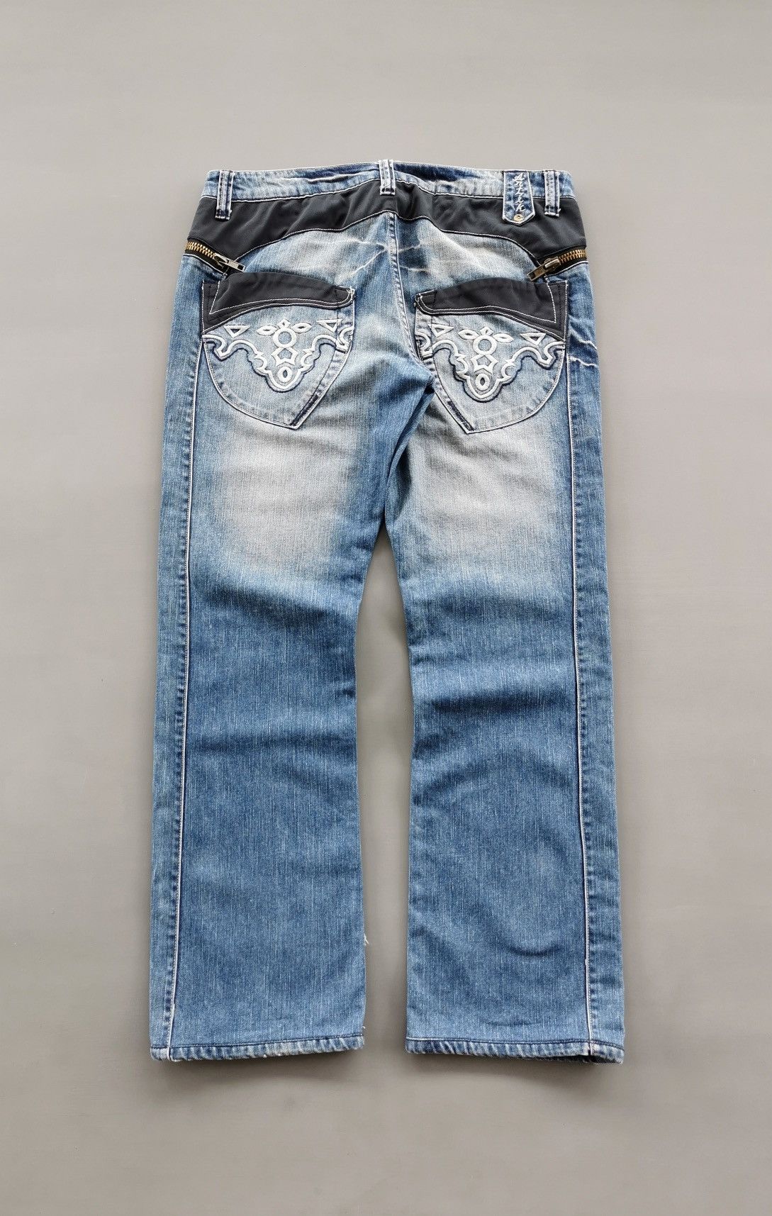 Antik Denim Antik Denim Tribal Floral Zipper Side Jeans Size US 35 - 4 Thumbnail