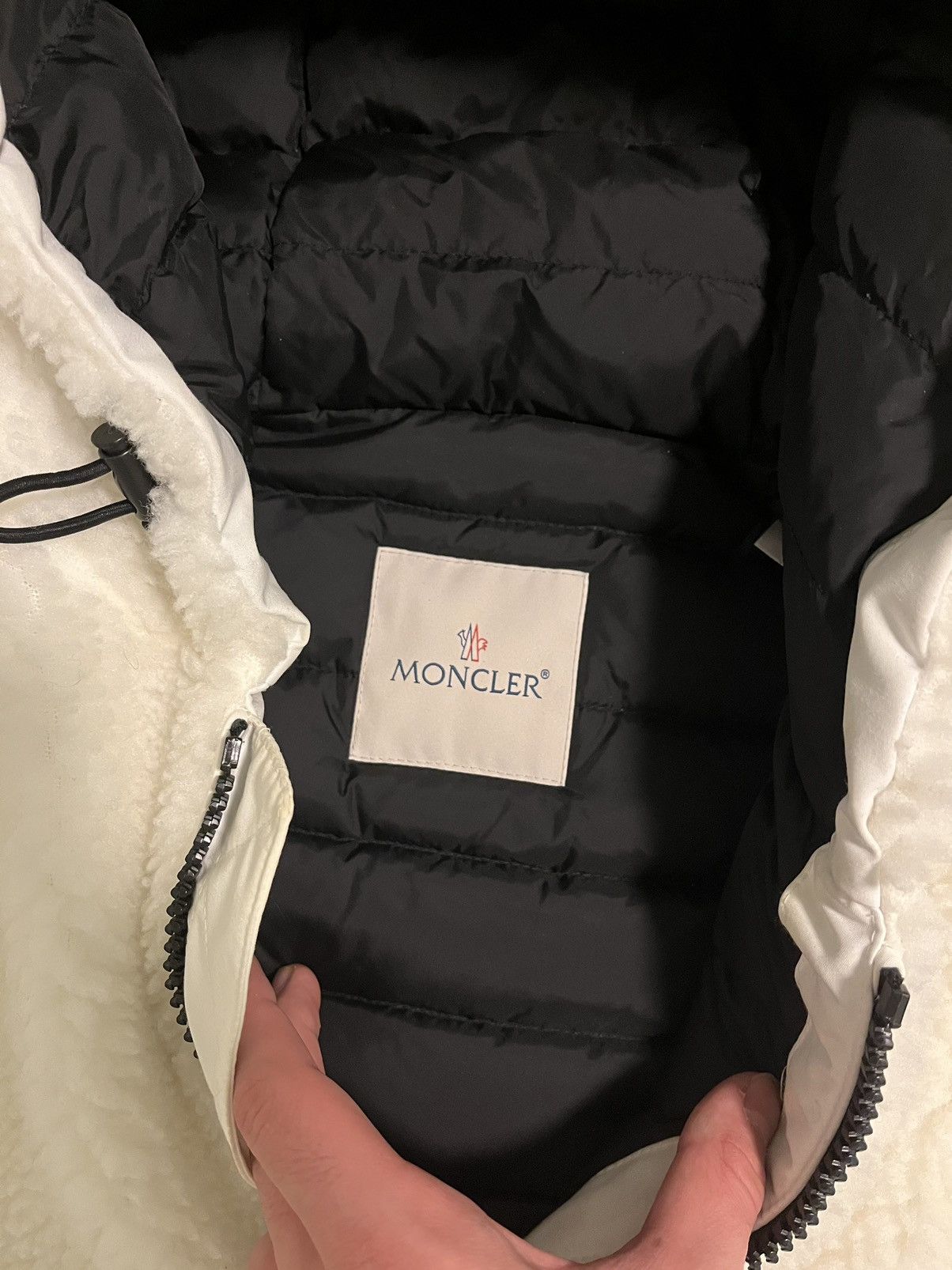Moncler × Off-White Moncler x Off white sherpa Size US M / EU 48-50 / 2 - 3 Thumbnail