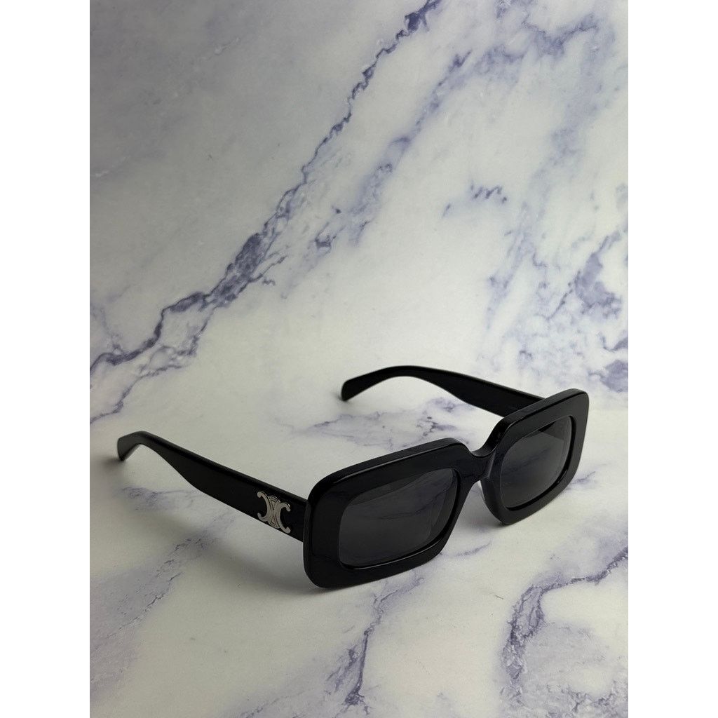 Celine NEW Celine CL40313U Triomphe Sunglasses in Black Size ONE SIZE - 4 Thumbnail